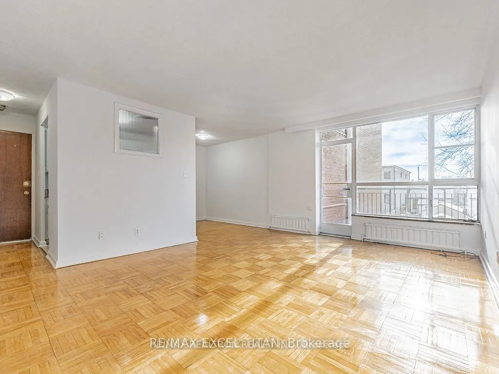 165 Cosburn Avenue #211