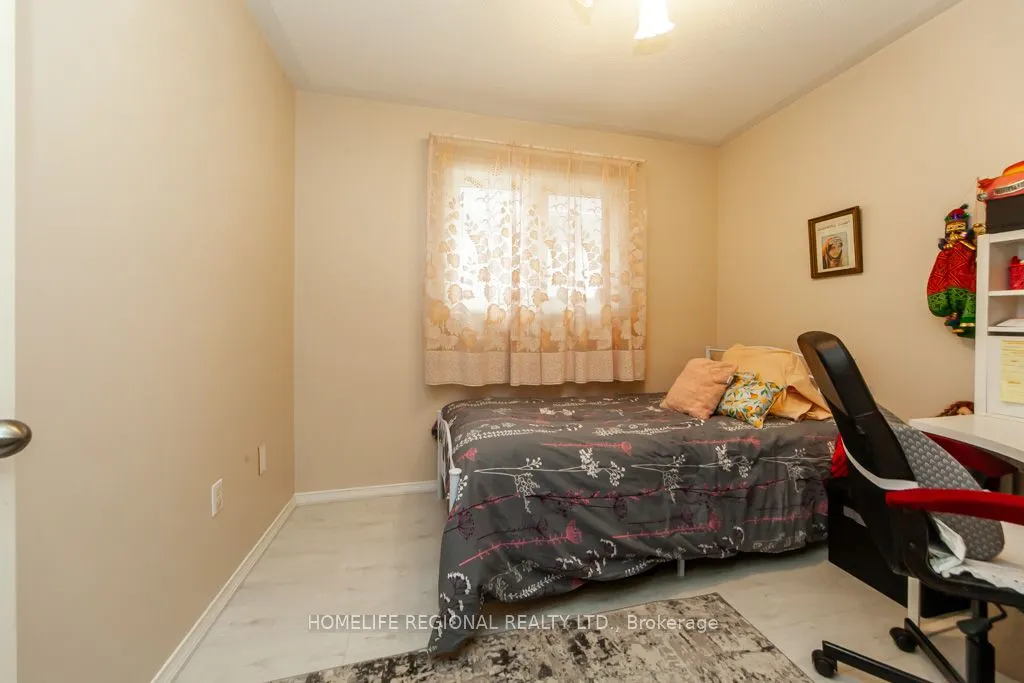 20 Rosemarie Crescent