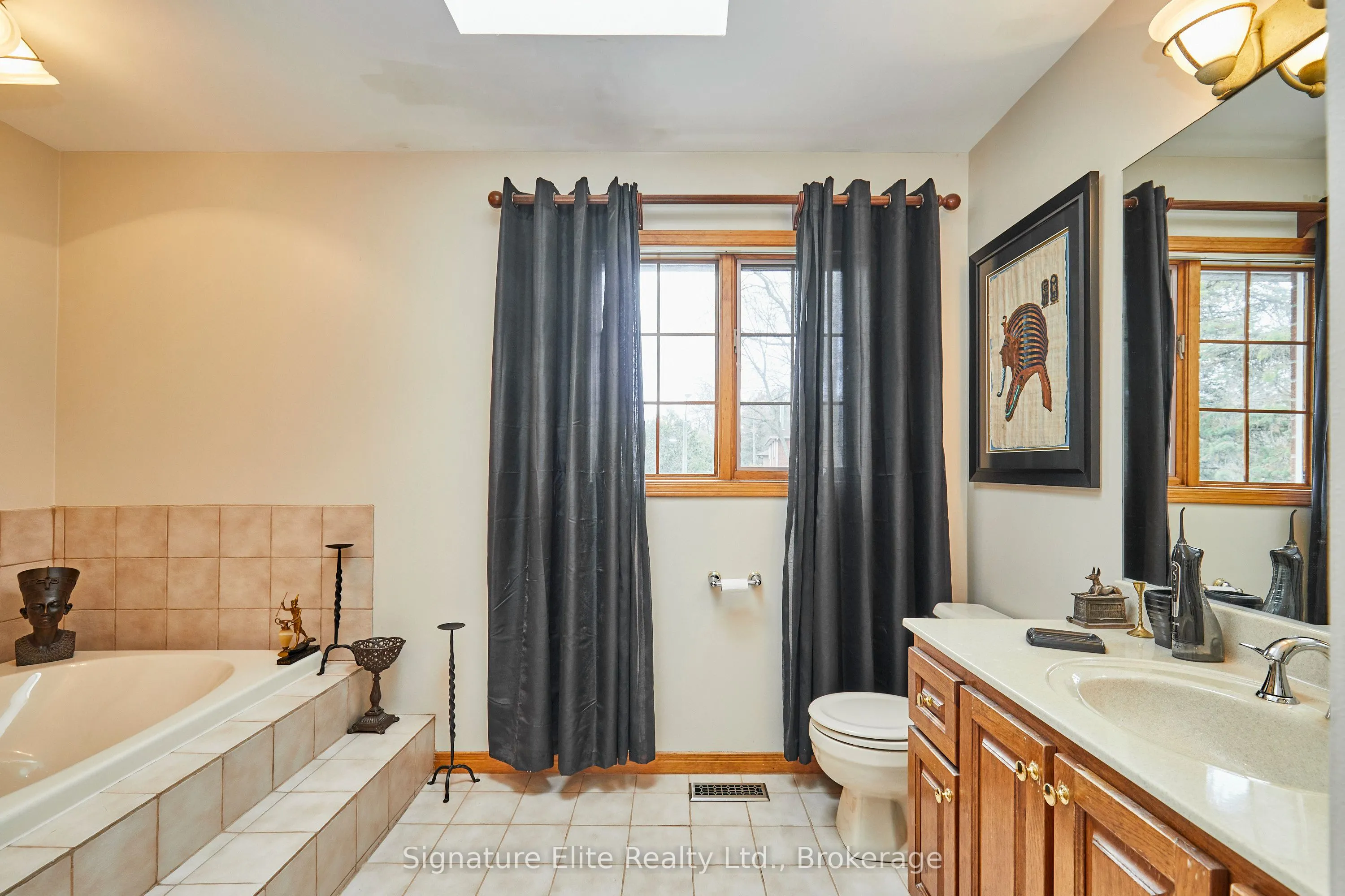 4 Camor Court