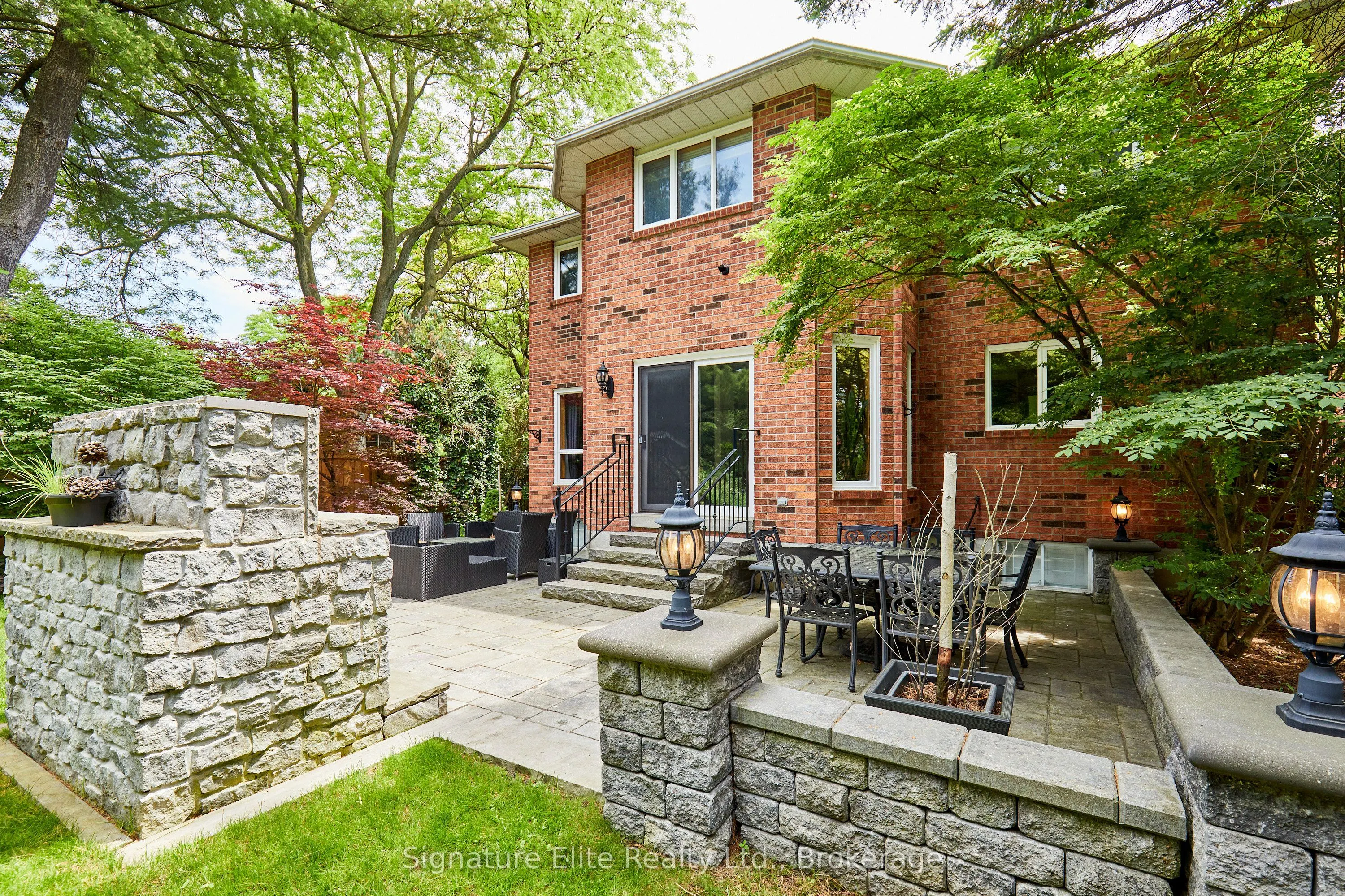 4 Camor Court
