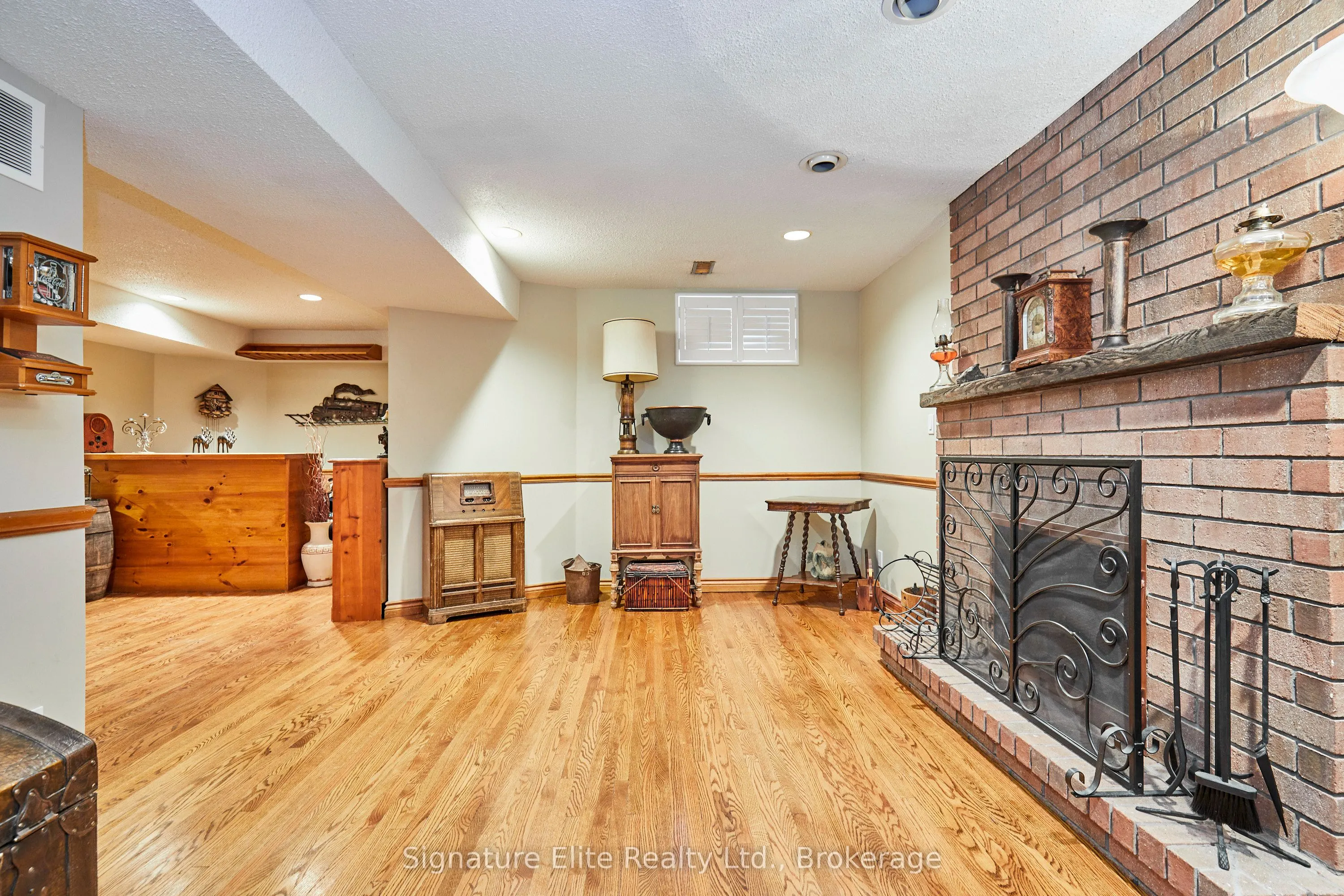 4 Camor Court