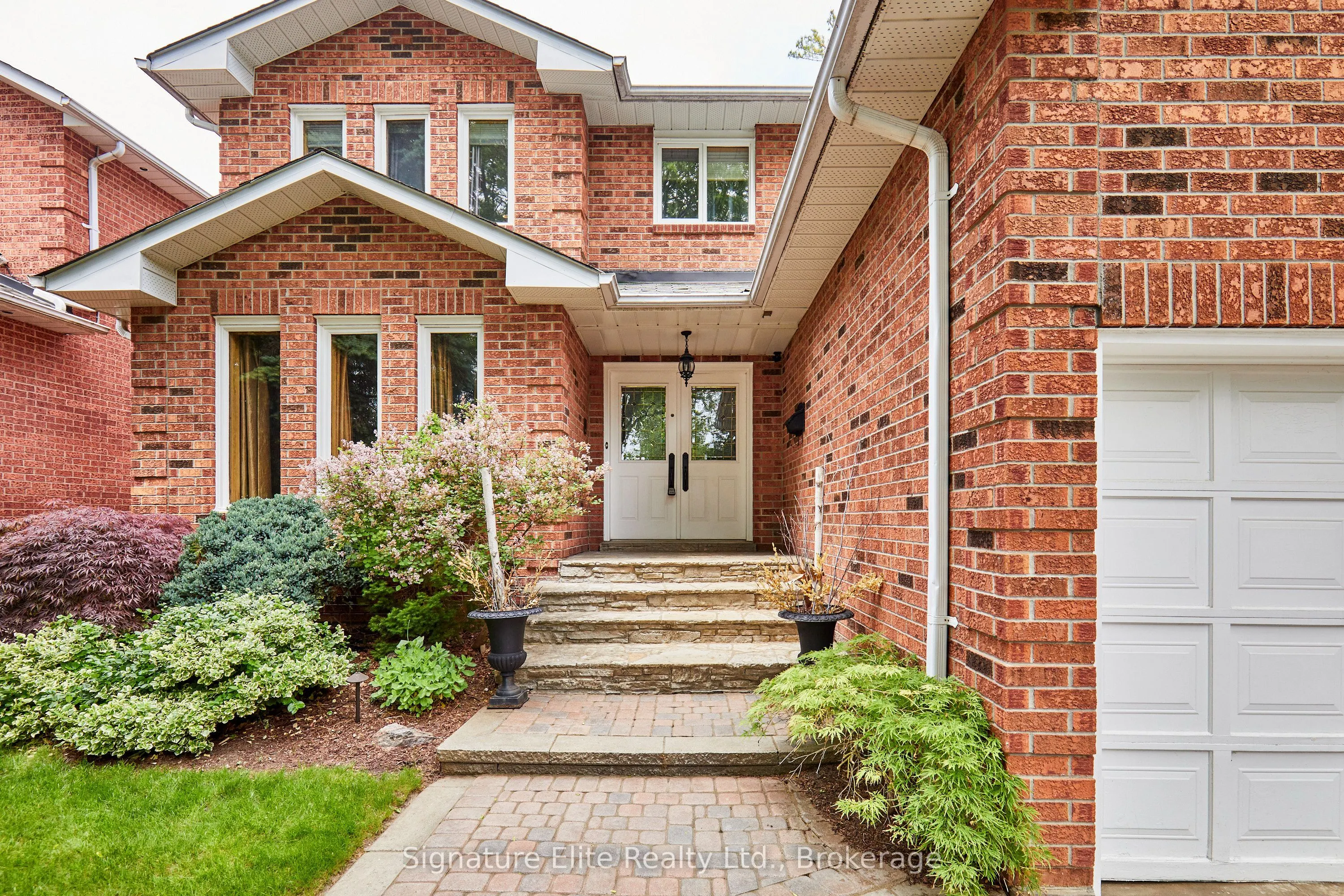 4 Camor Court