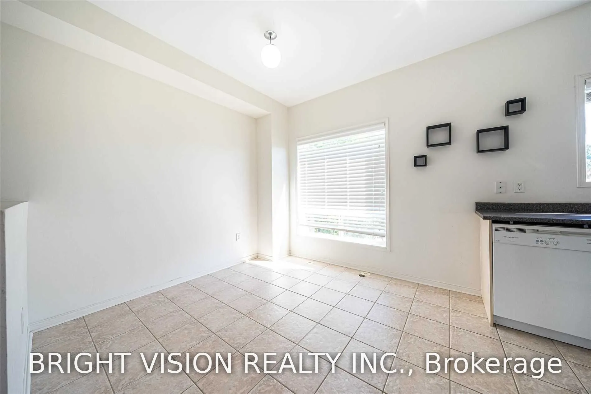 1543 Hummingbird Court