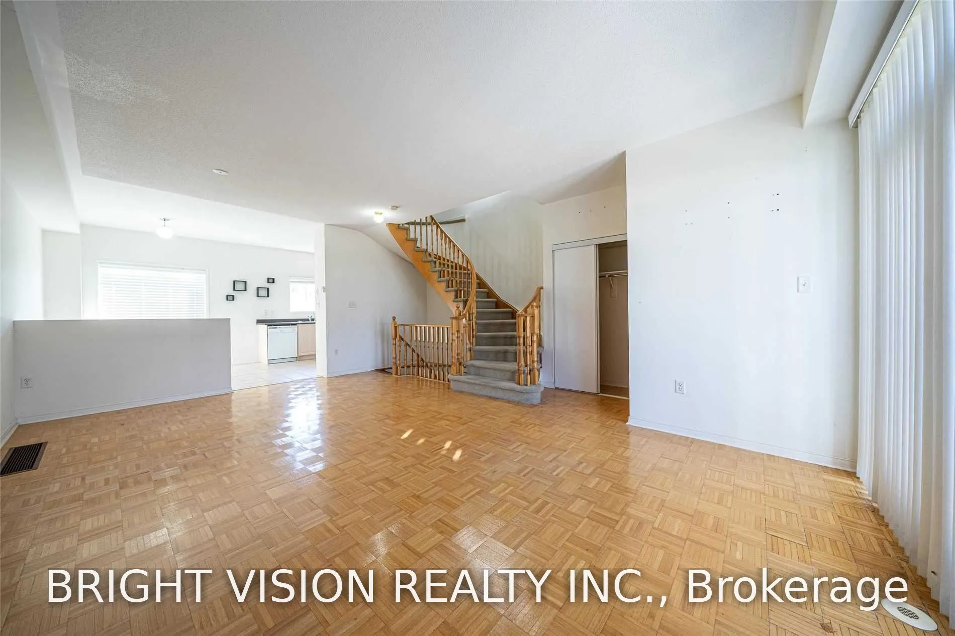 1543 Hummingbird Court