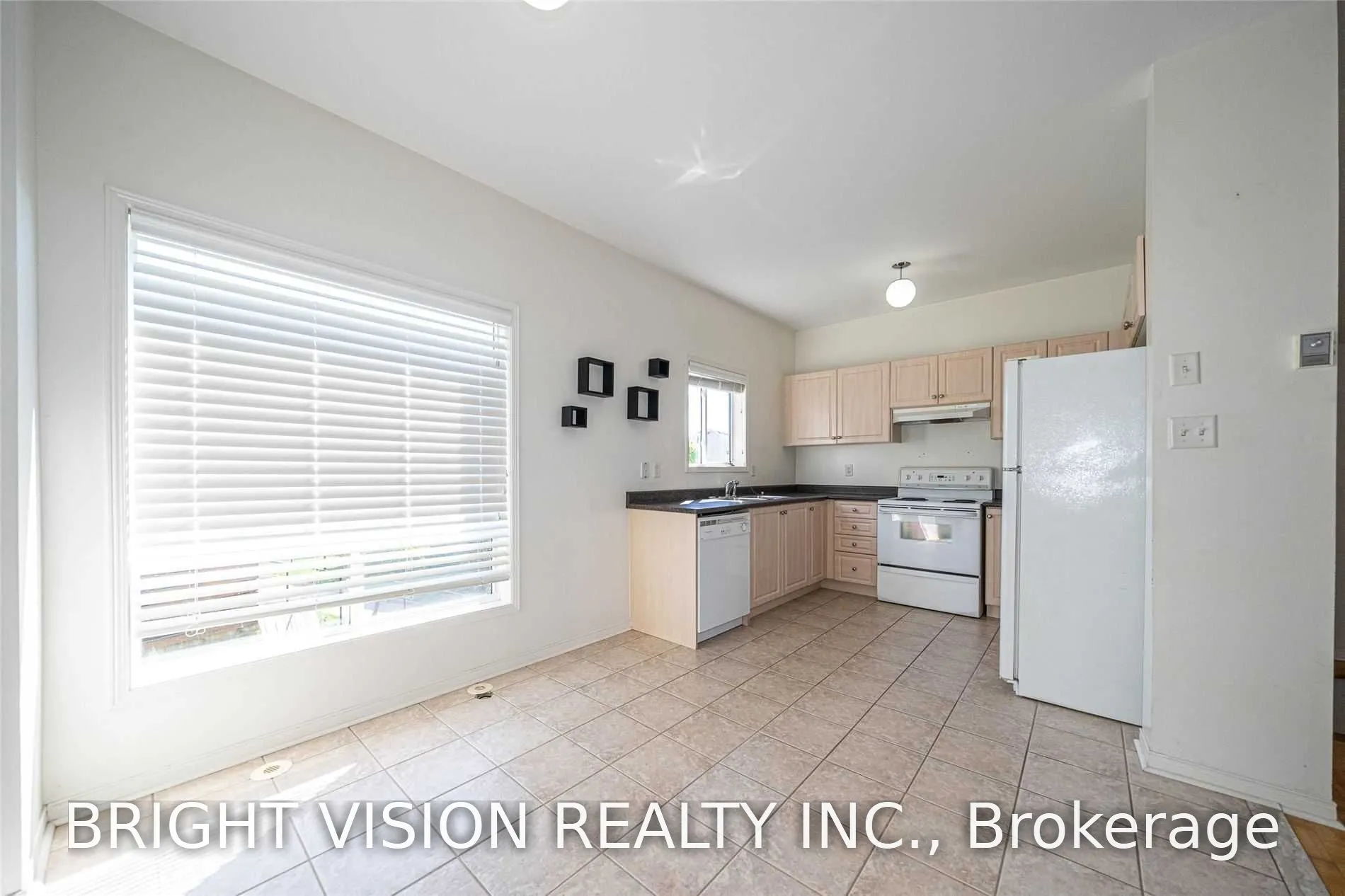 1543 Hummingbird Court