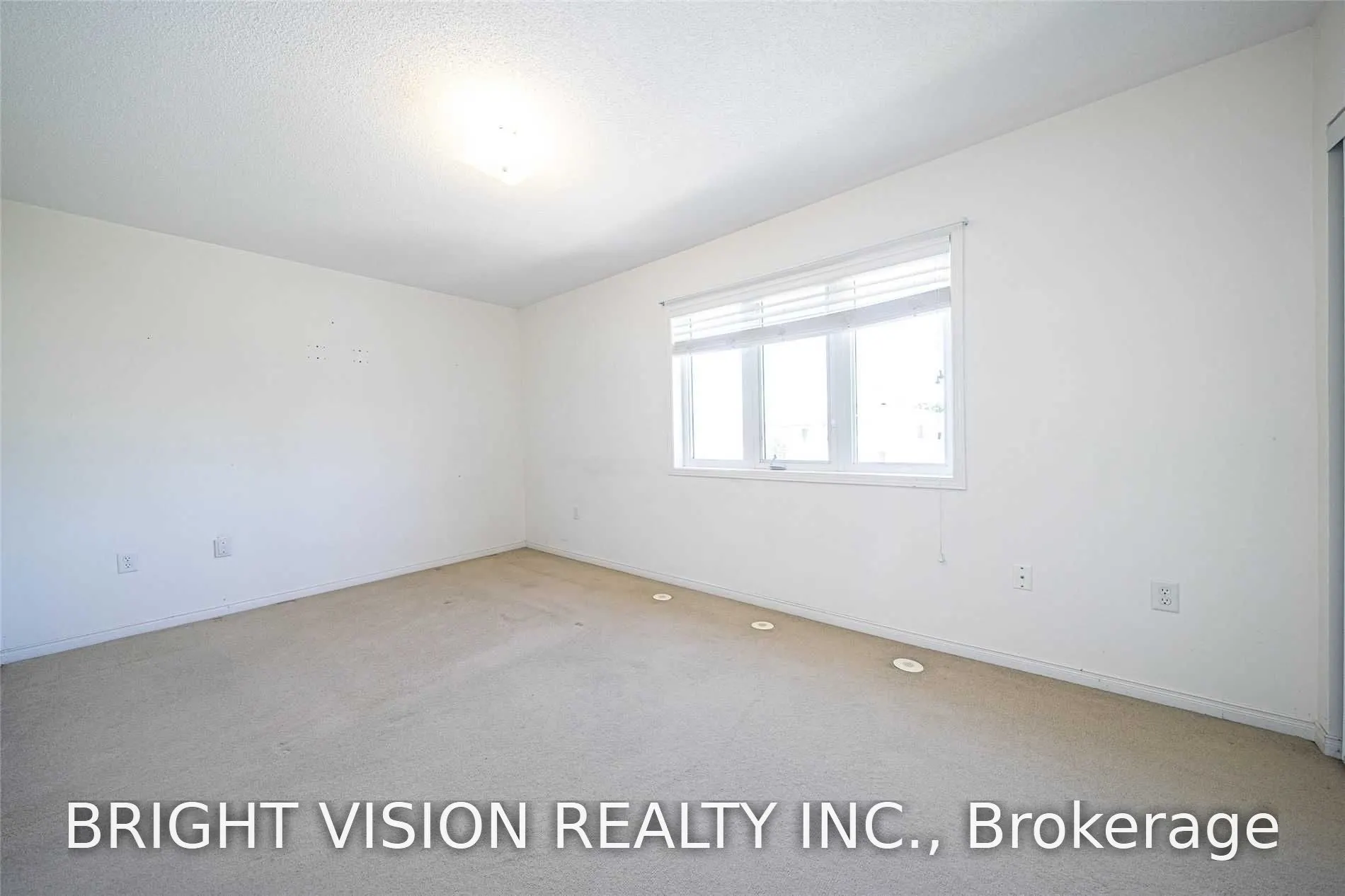 1543 Hummingbird Court