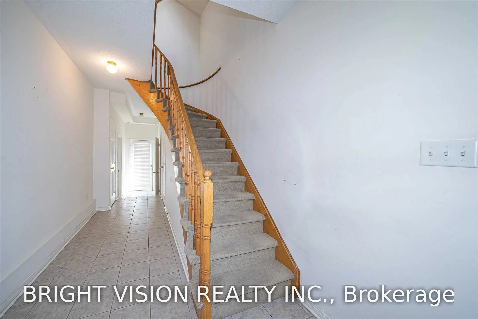 1543 Hummingbird Court