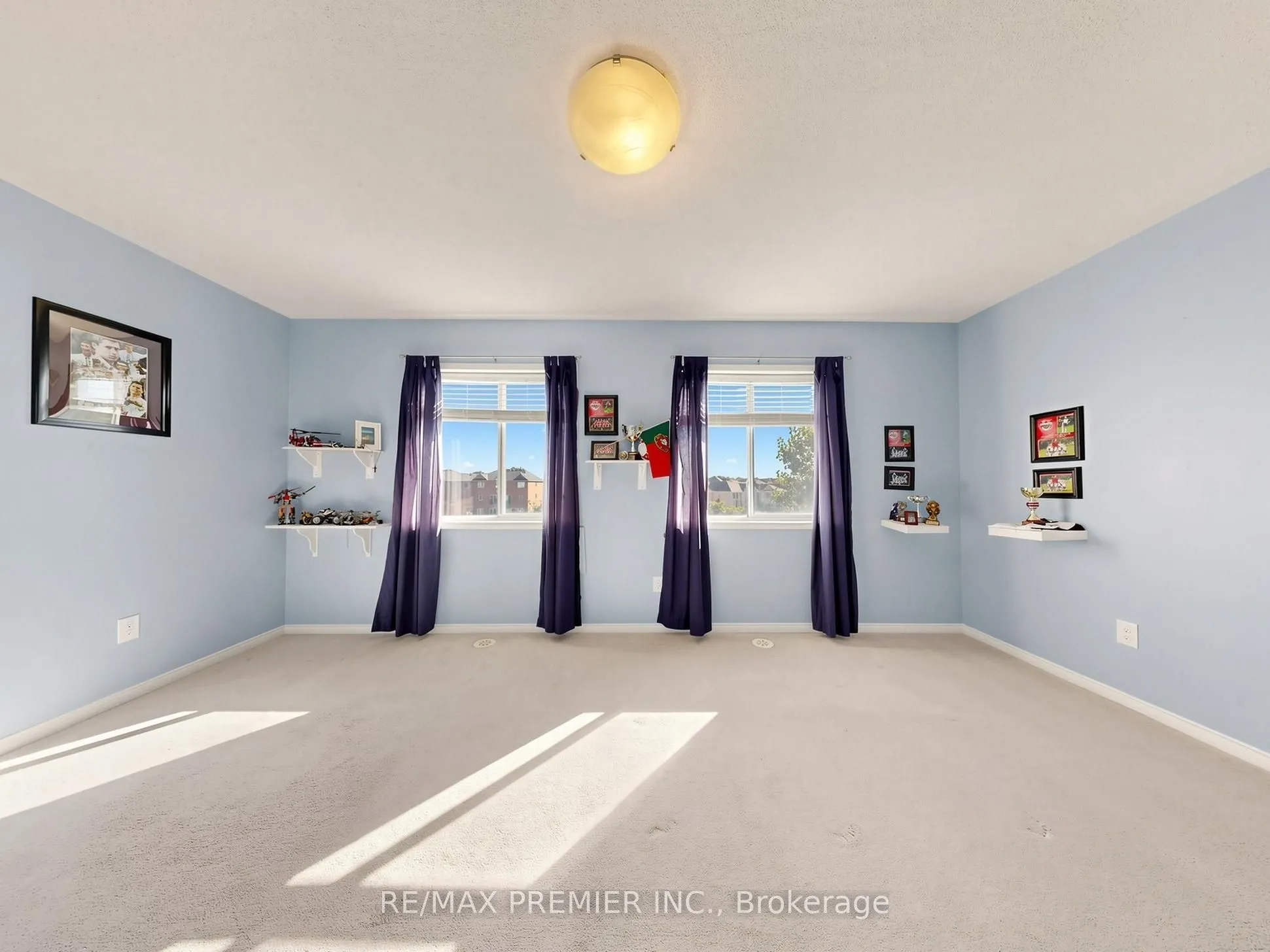 95 John Bell Crescent