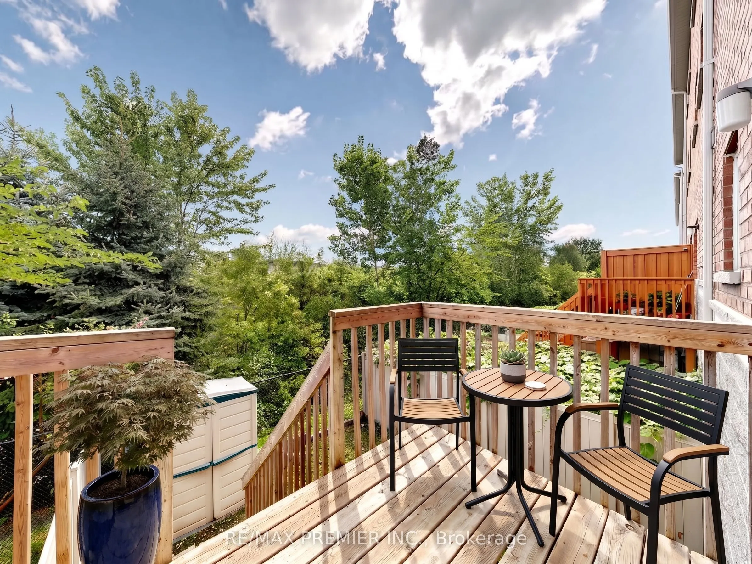 95 John Bell Crescent