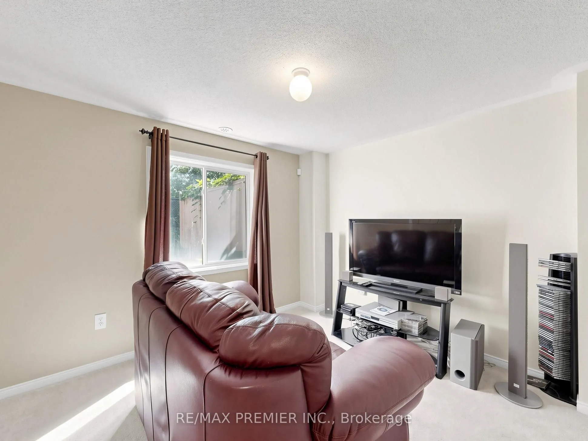95 John Bell Crescent