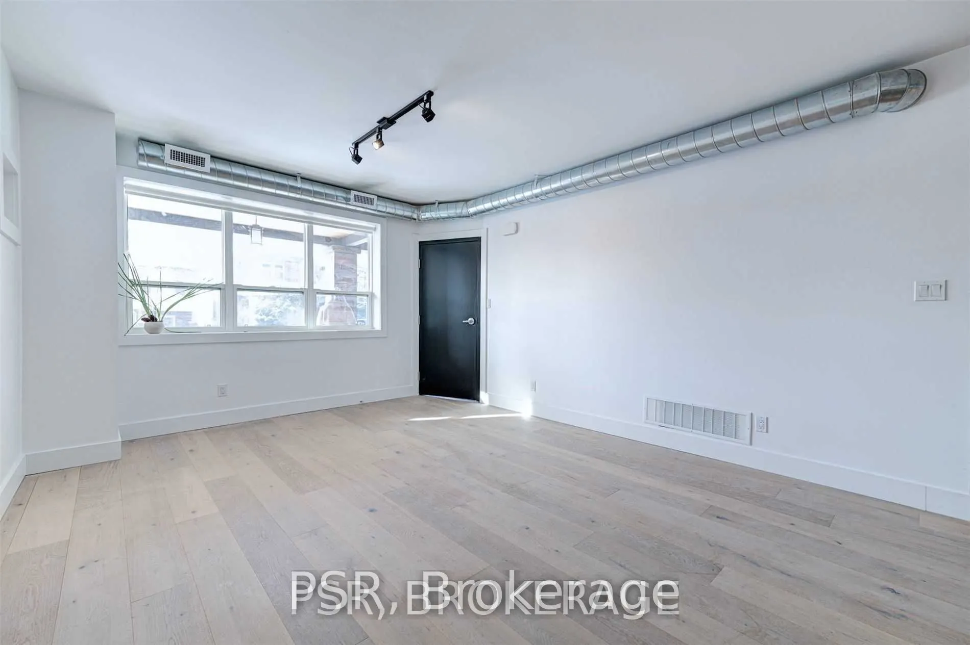 87 Hammersmith Avenue #Main