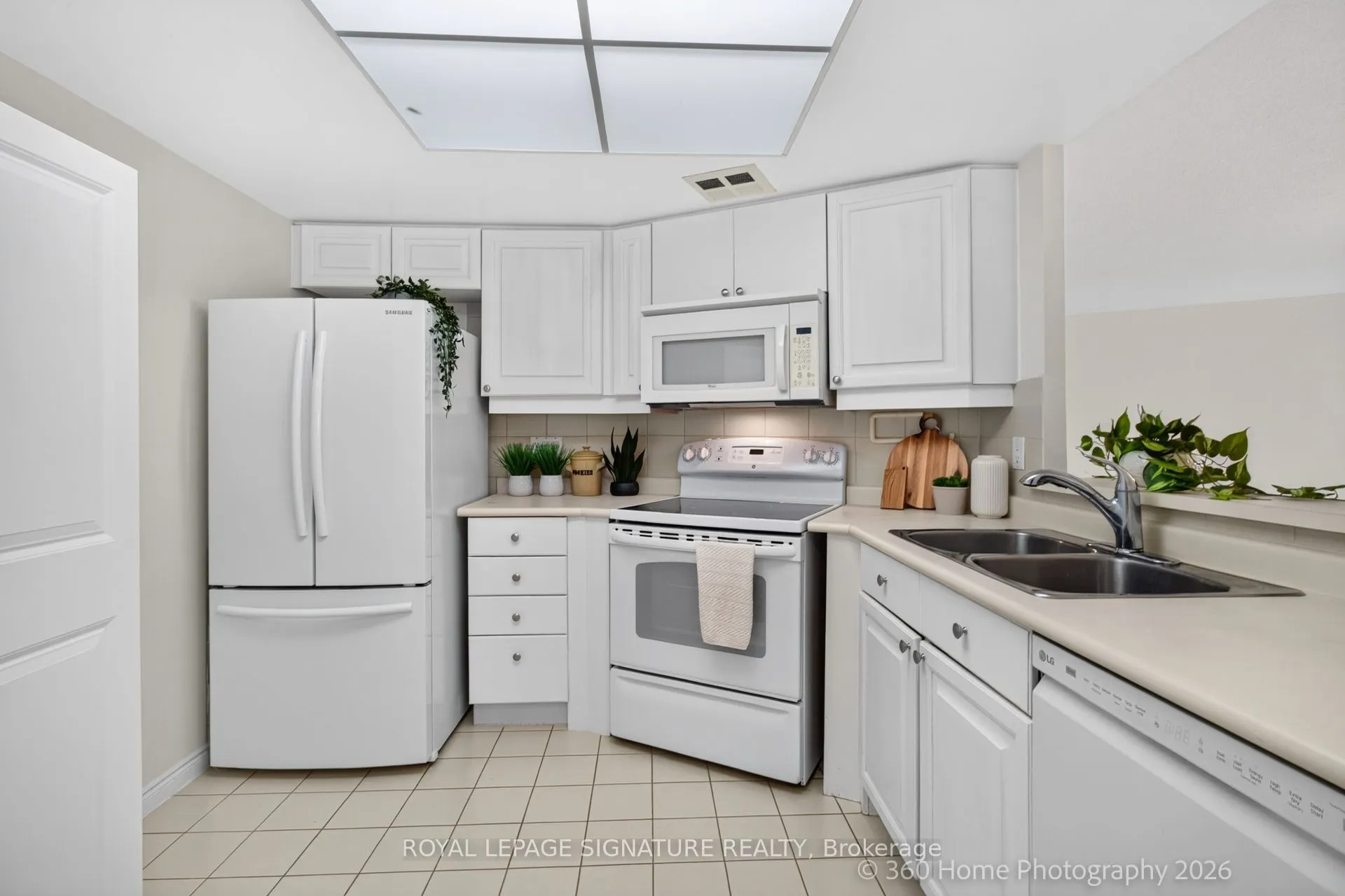 20 Guildwood Parkway #801