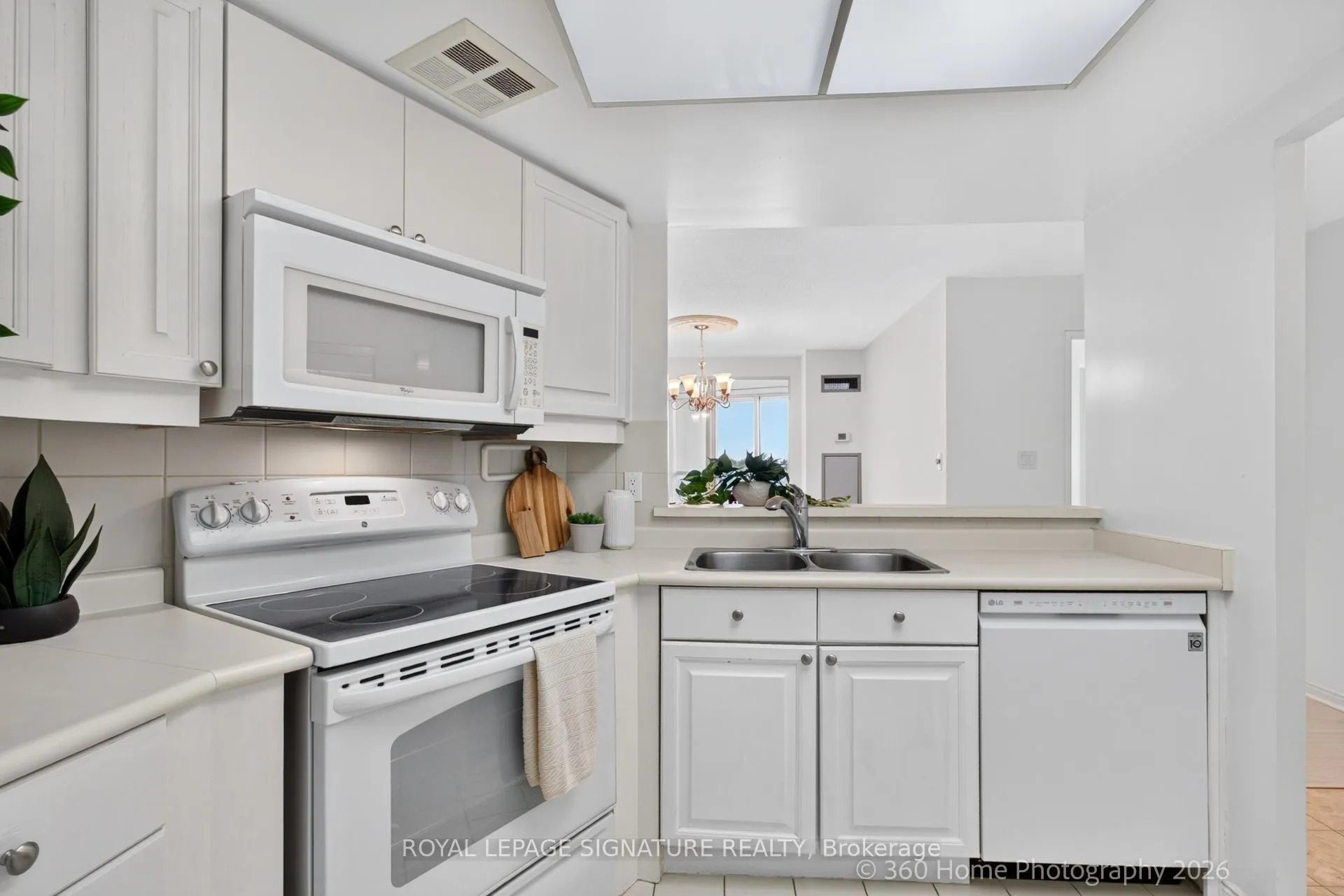20 Guildwood Parkway #801