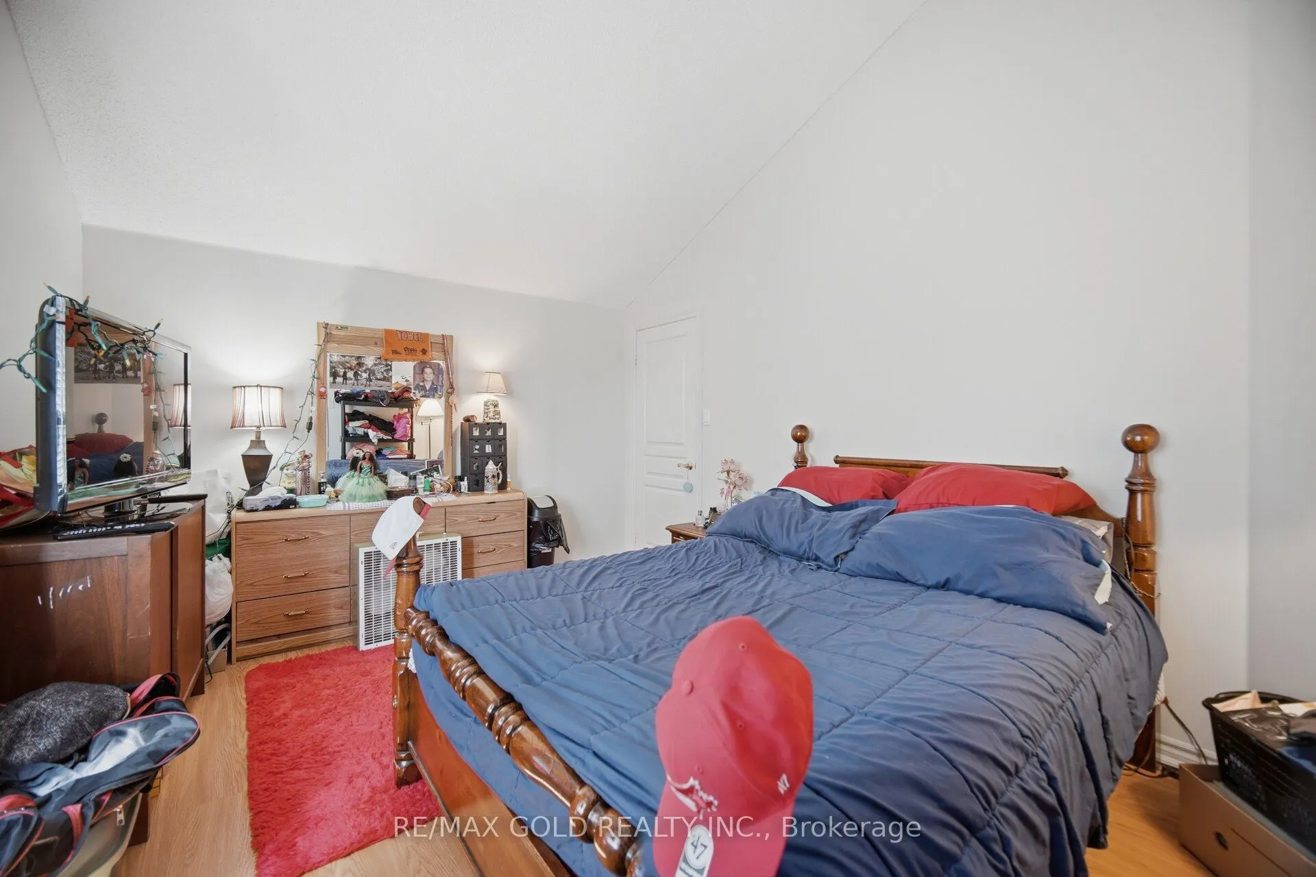 2 Sprucewood Crescent