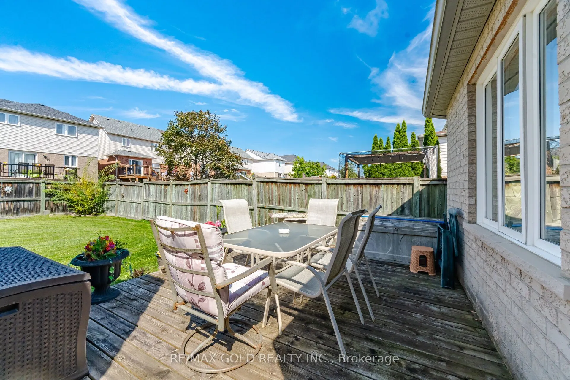 2 Sprucewood Crescent