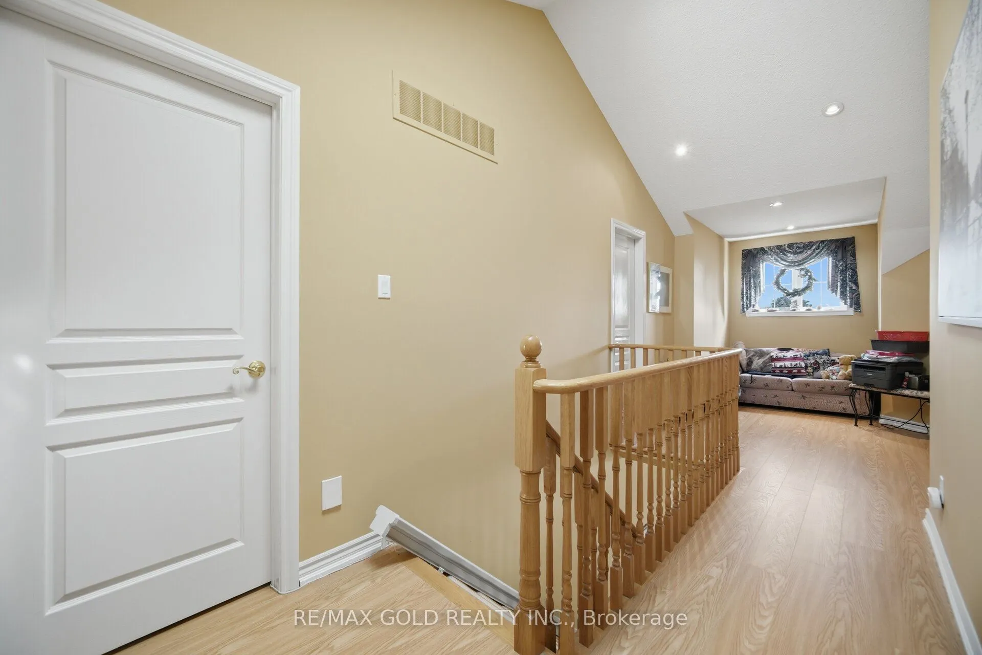 2 Sprucewood Crescent