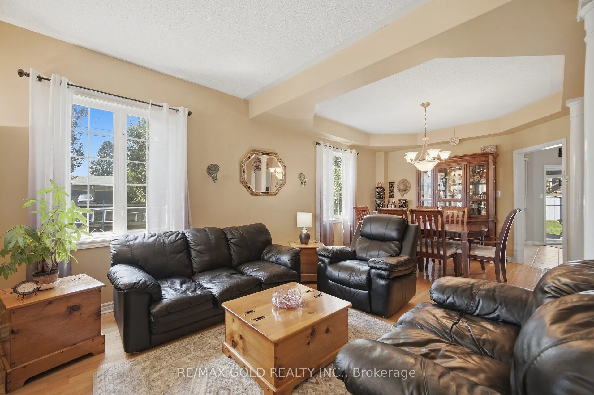 2 Sprucewood Crescent