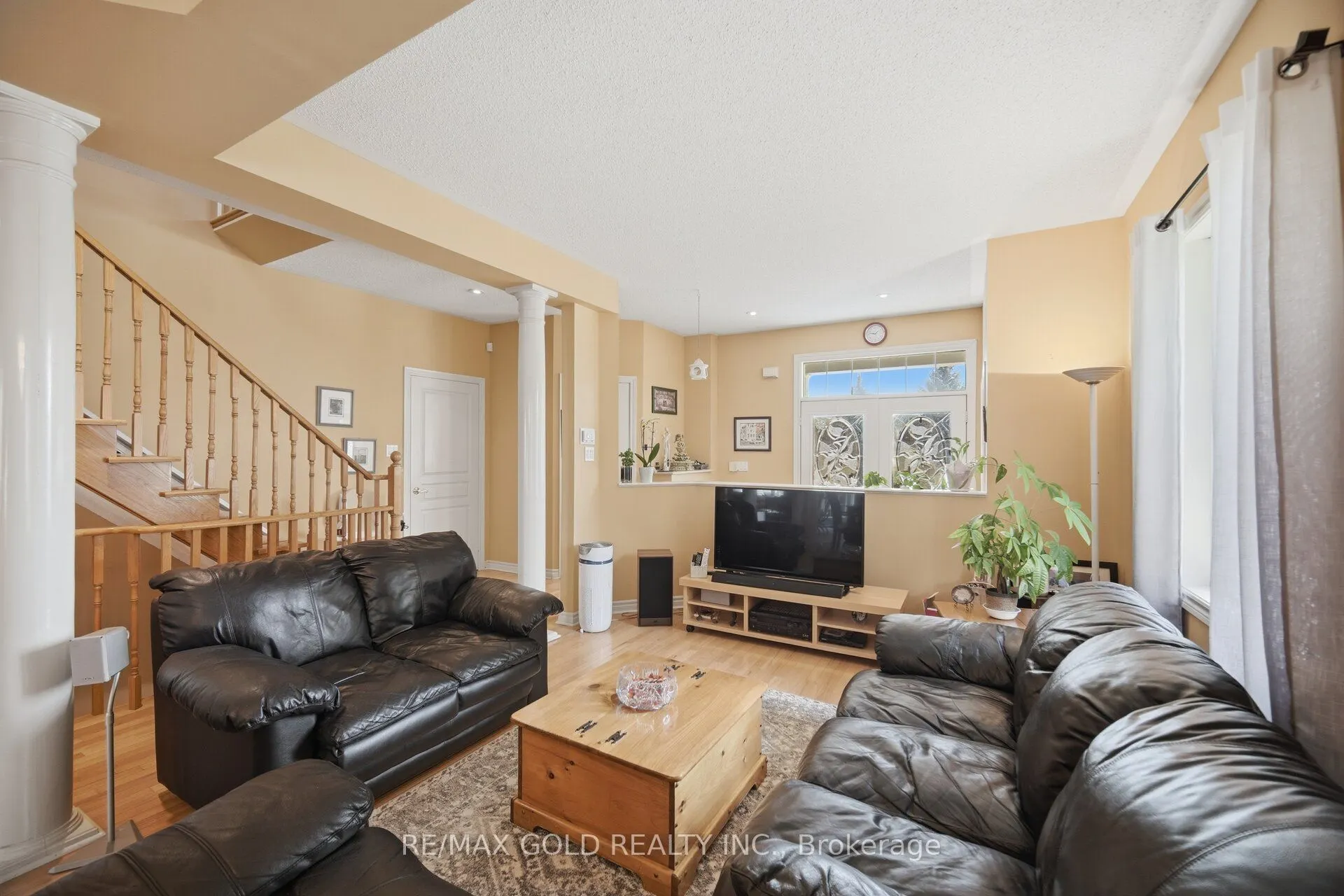 2 Sprucewood Crescent