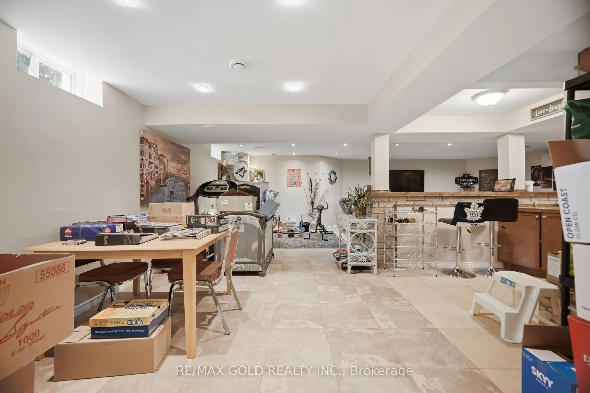 2 Sprucewood Crescent