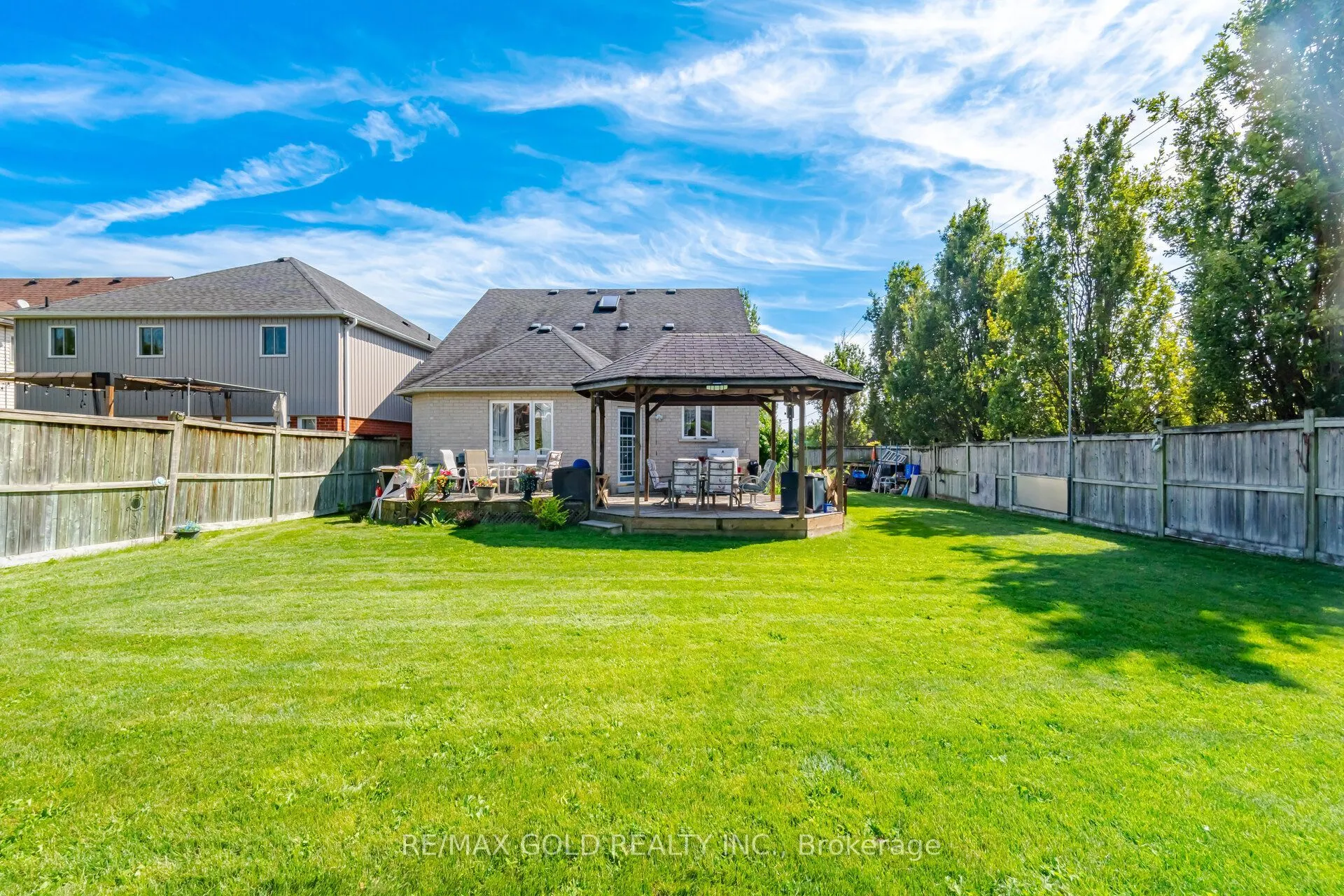 2 Sprucewood Crescent
