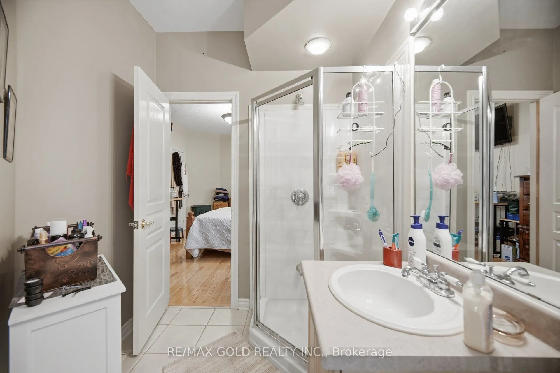 2 Sprucewood Crescent