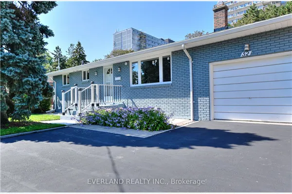 52 Fairglen Avenue