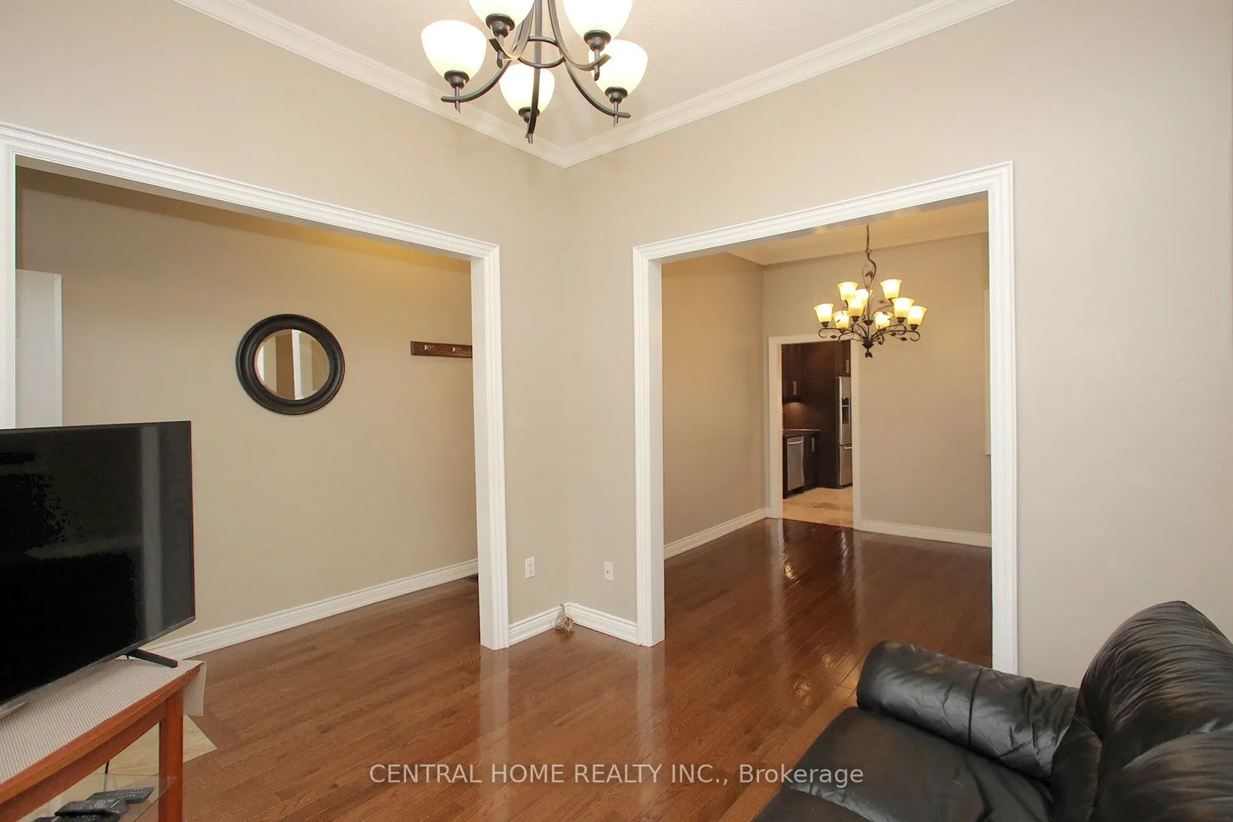 106 Carlaw Avenue