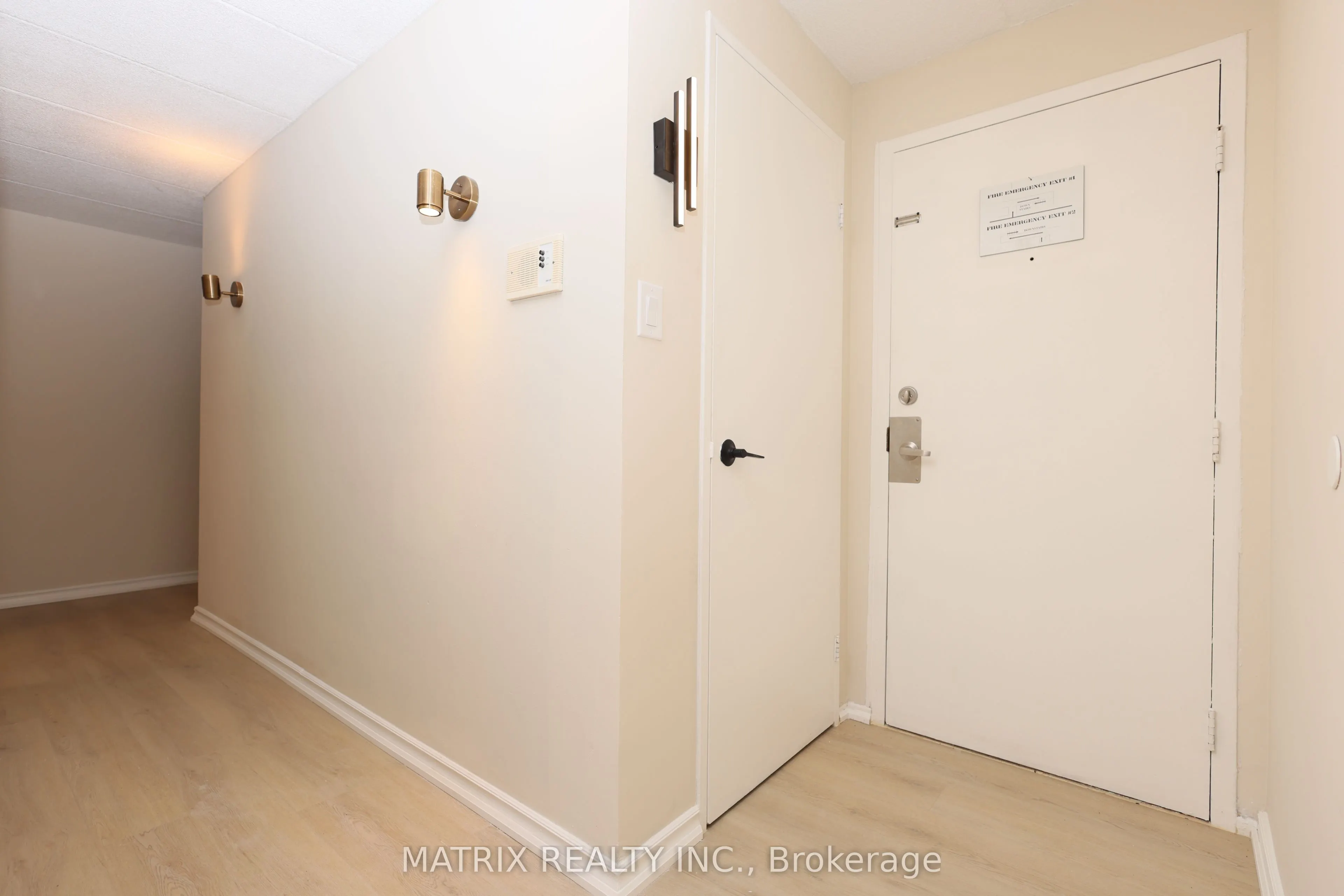 53 Taunton Road E #81
