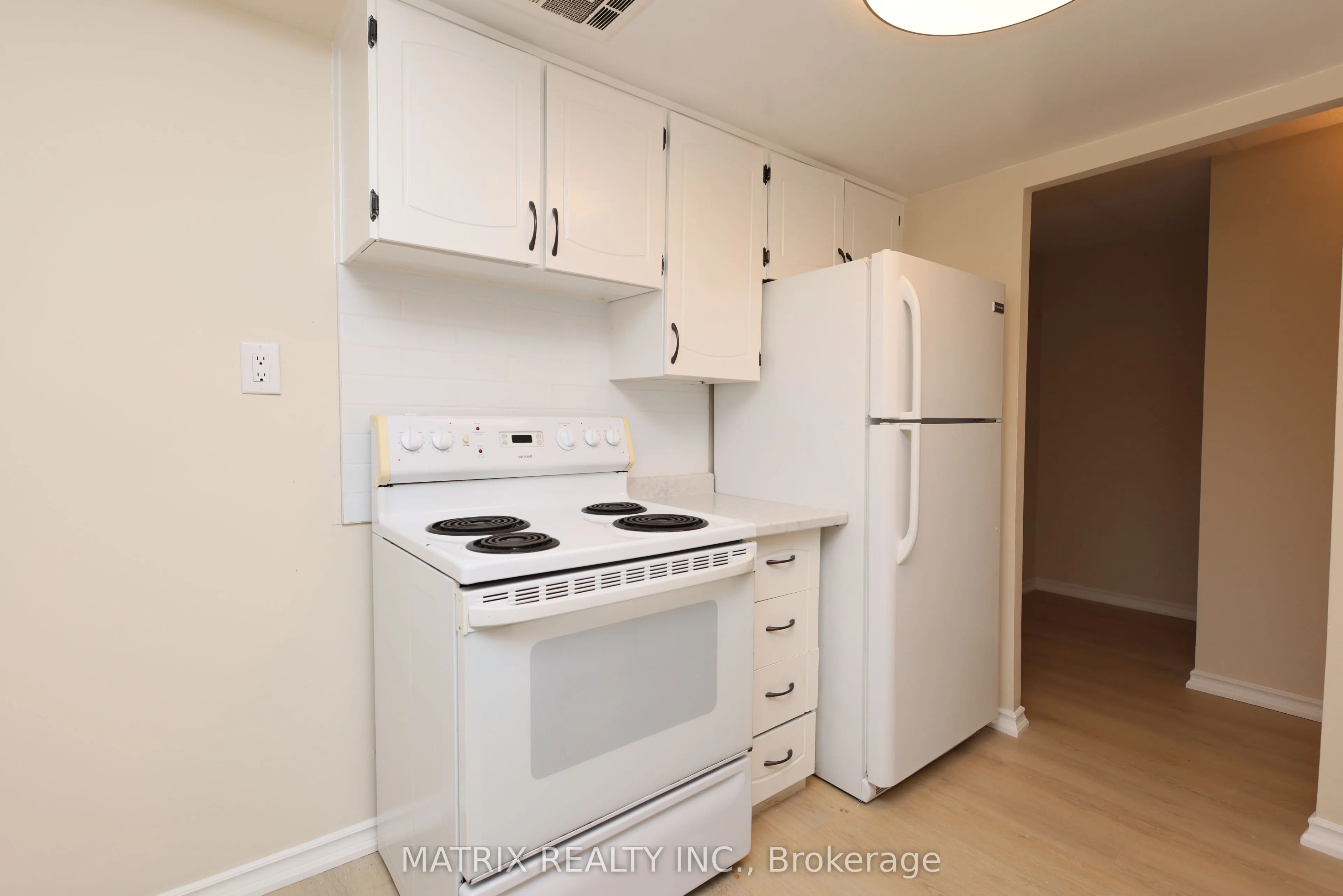 53 Taunton Road E #81