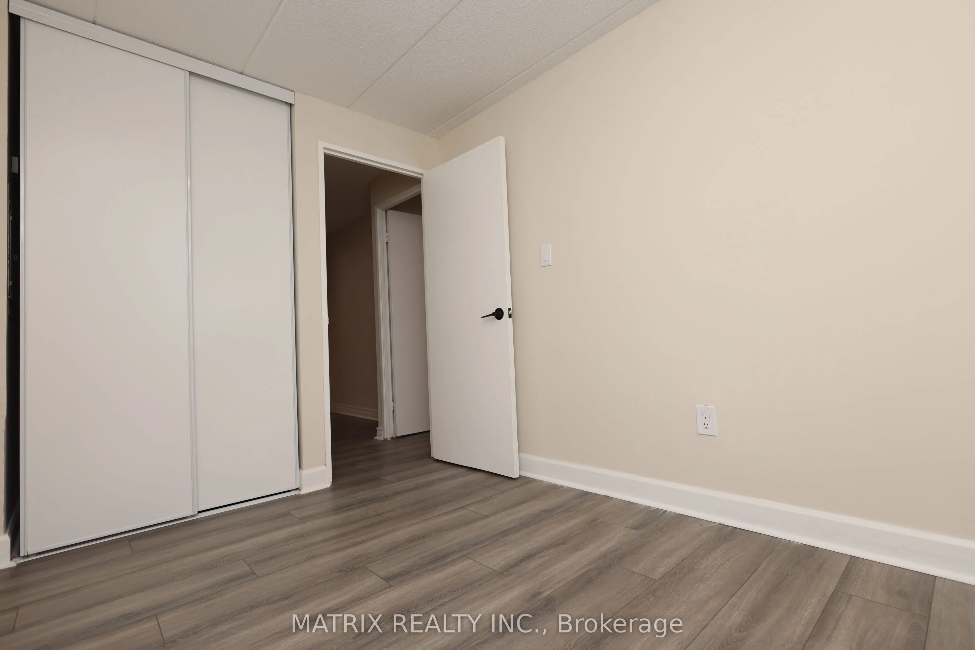 53 Taunton Road E #81