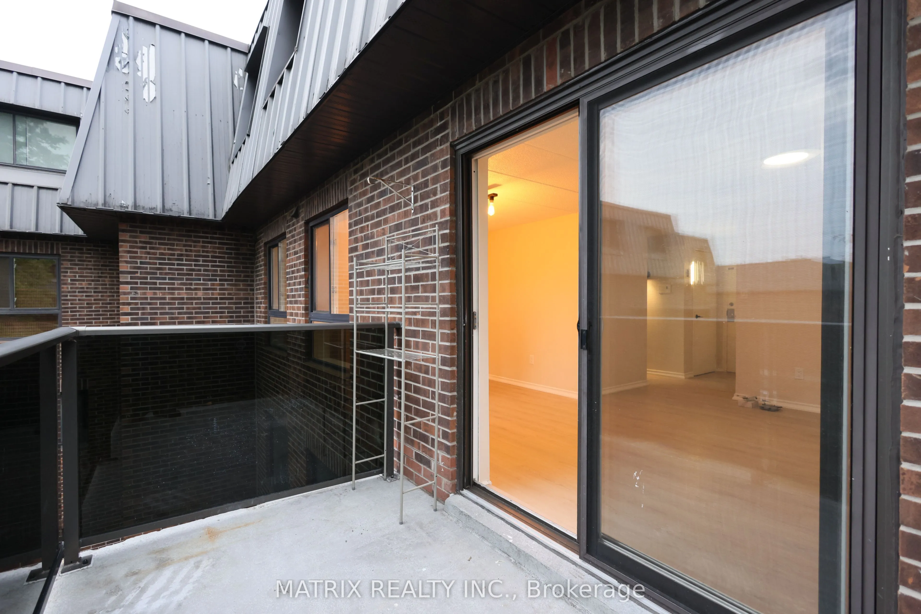 53 Taunton Road E #81