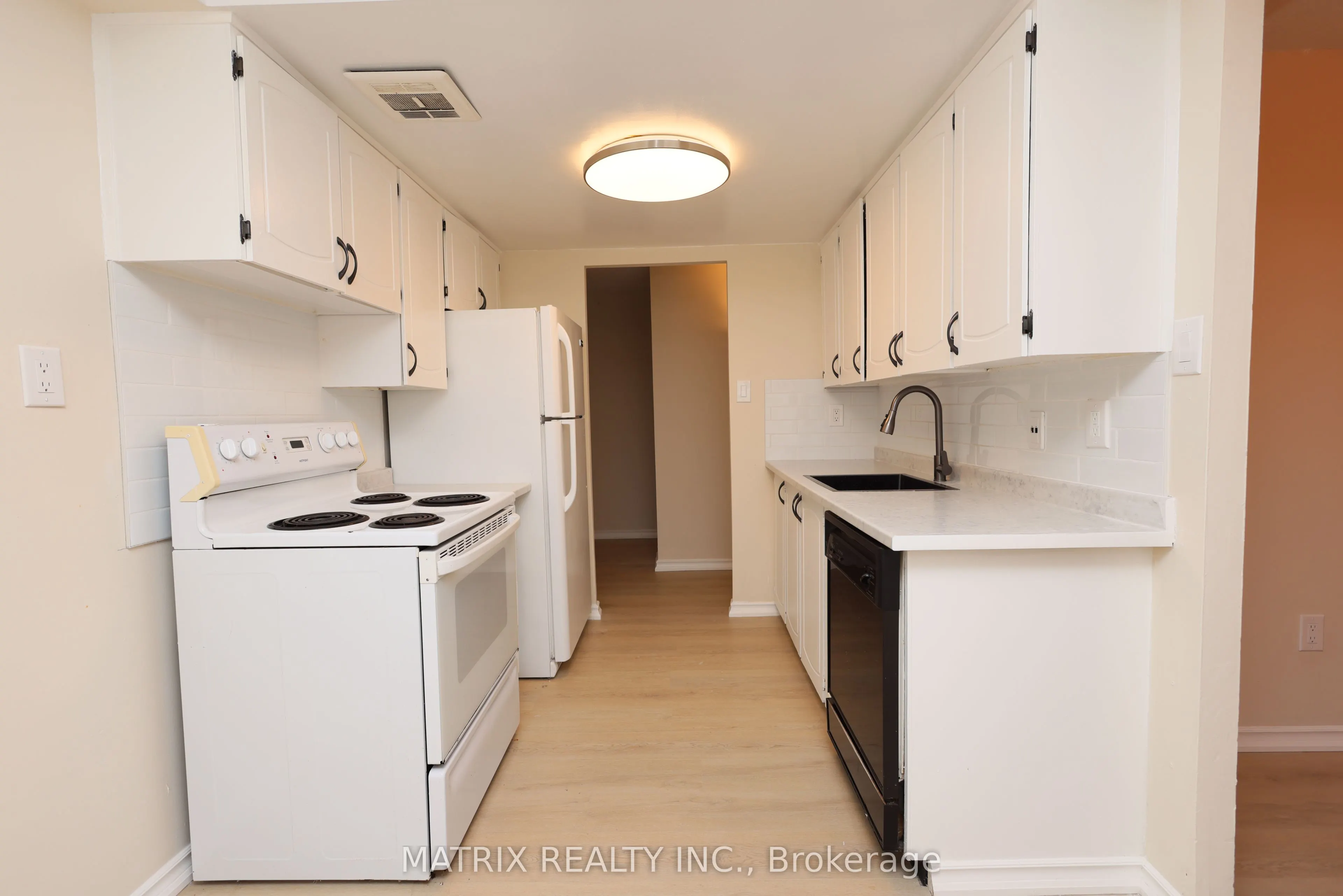 53 Taunton Road E #81