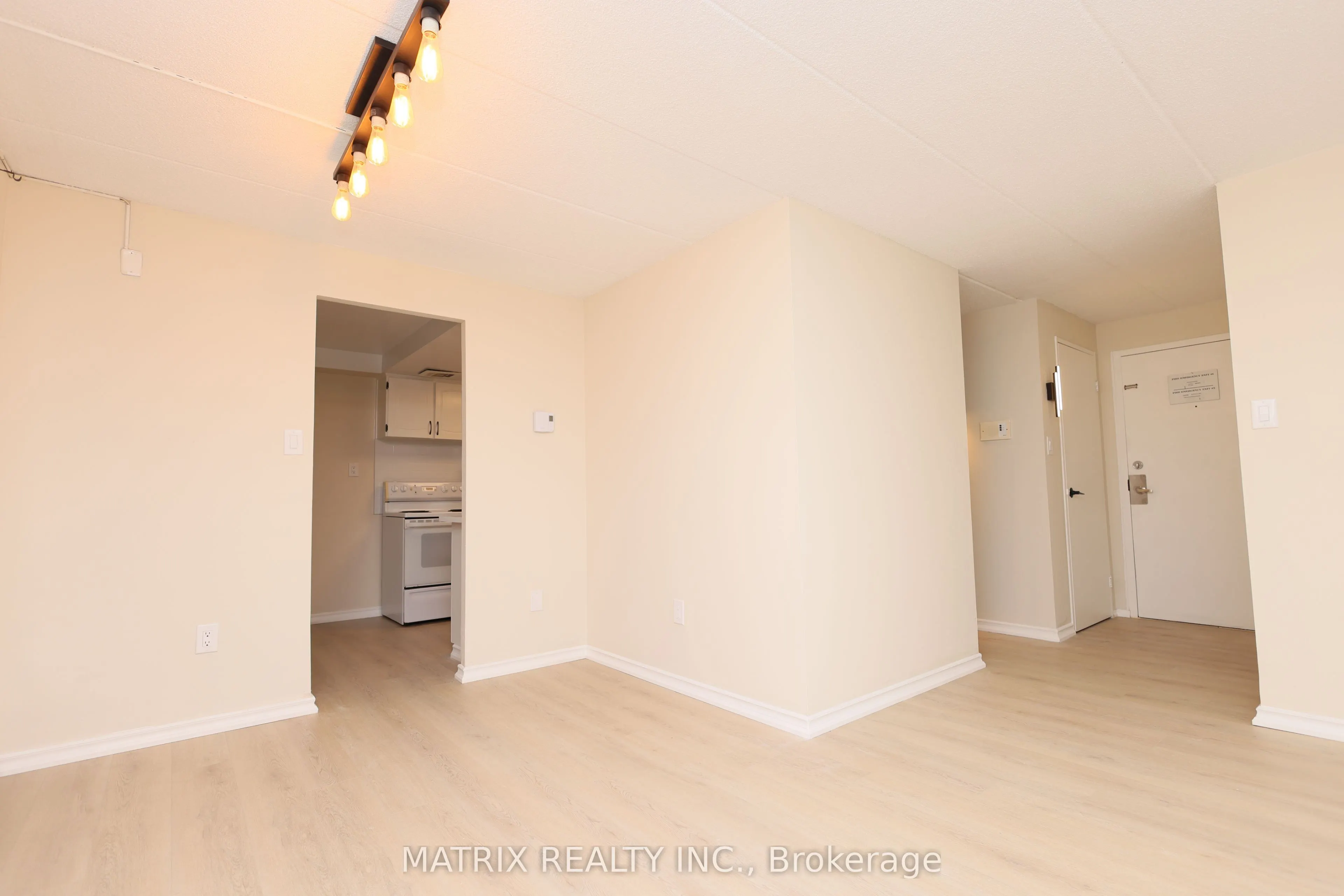 53 Taunton Road E #81