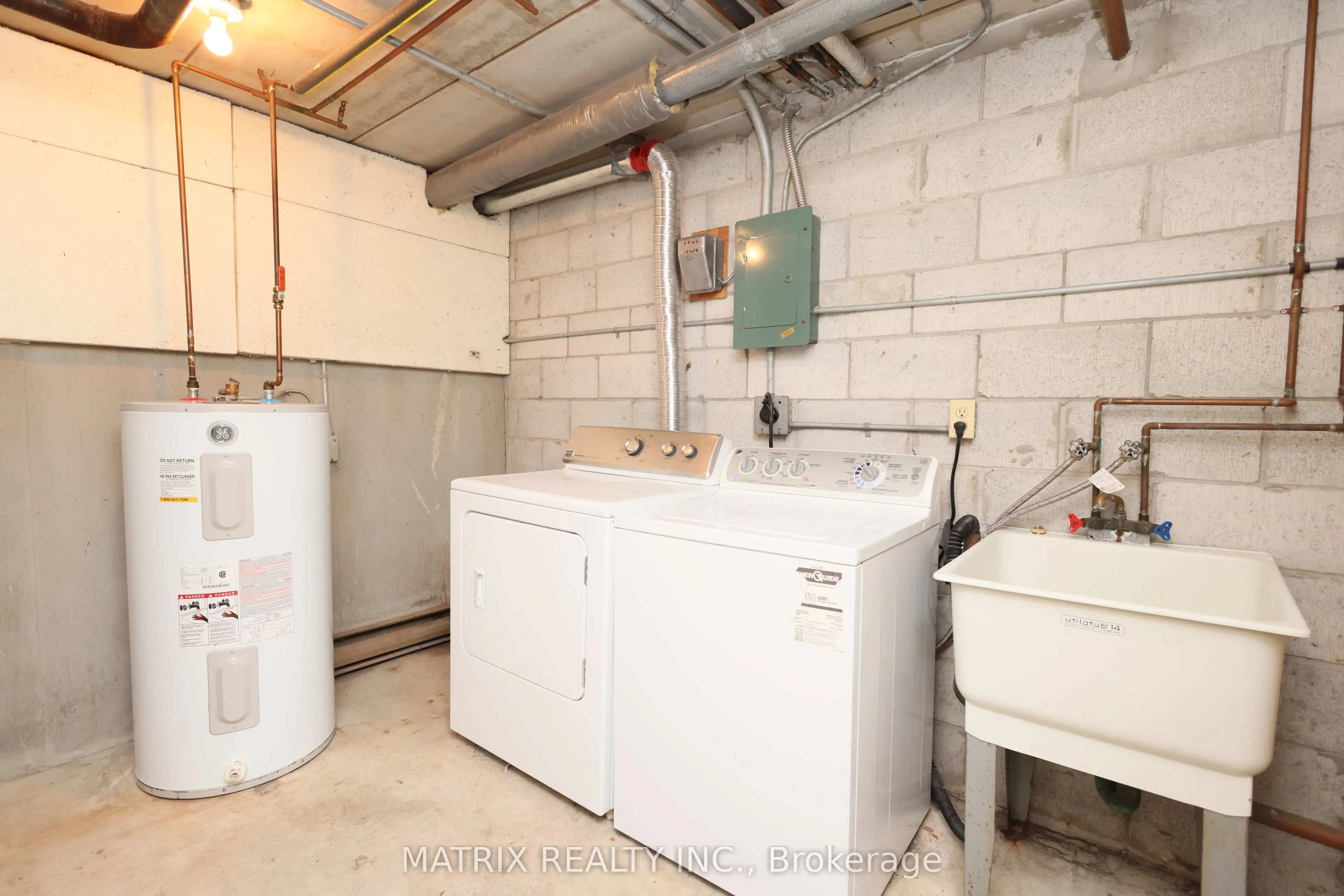 53 Taunton Road E #81