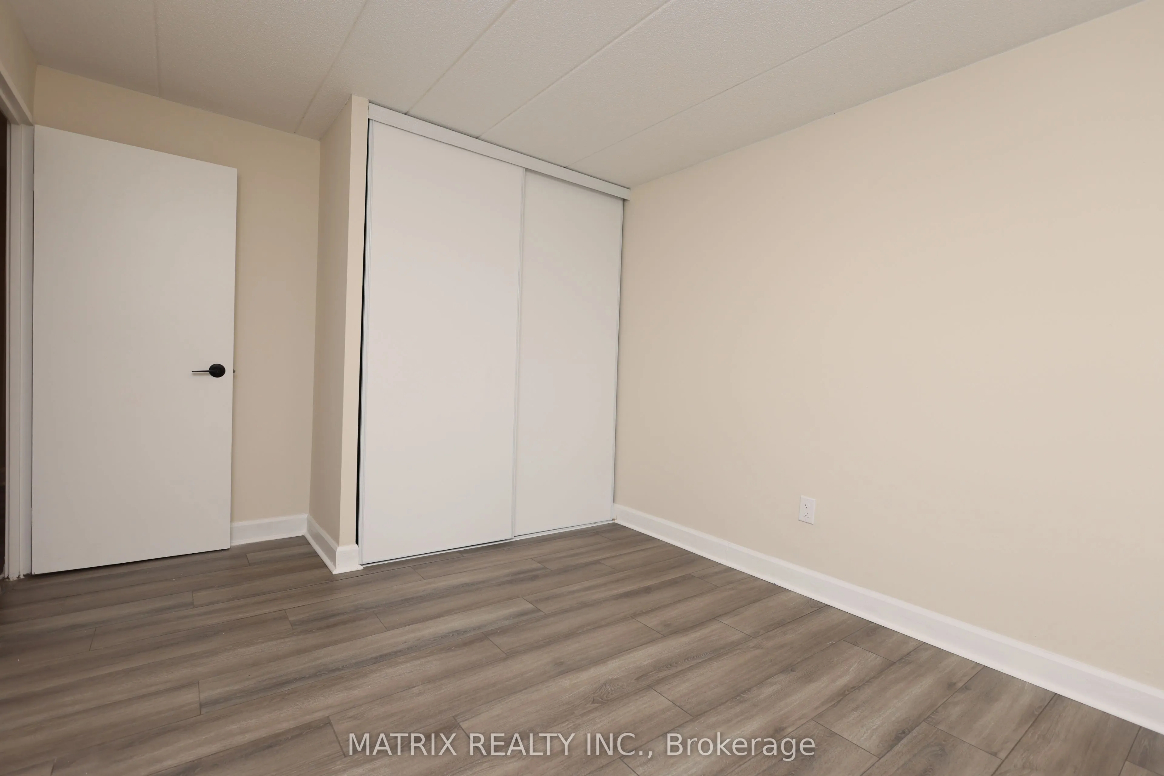 53 Taunton Road E #81