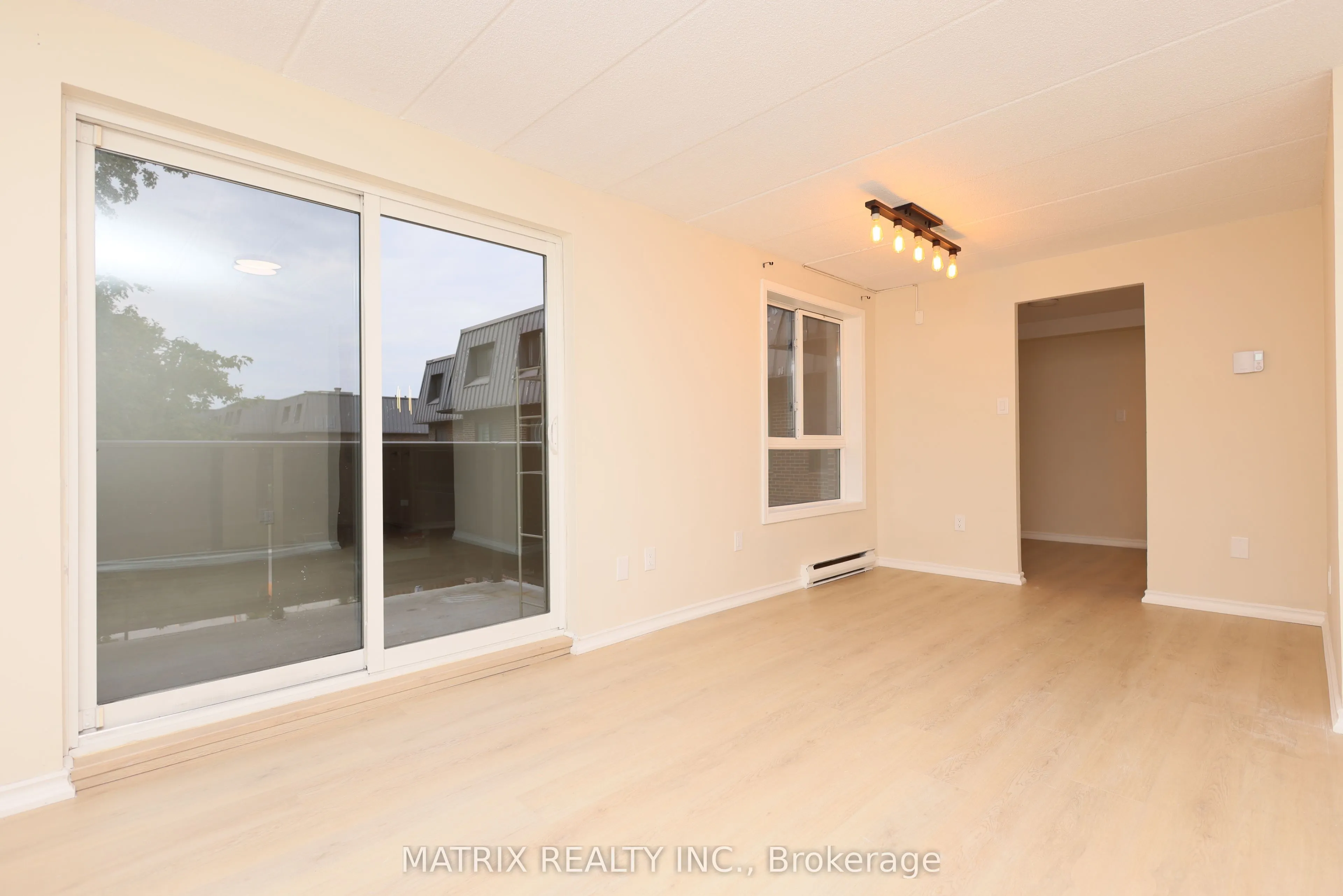 53 Taunton Road E #81