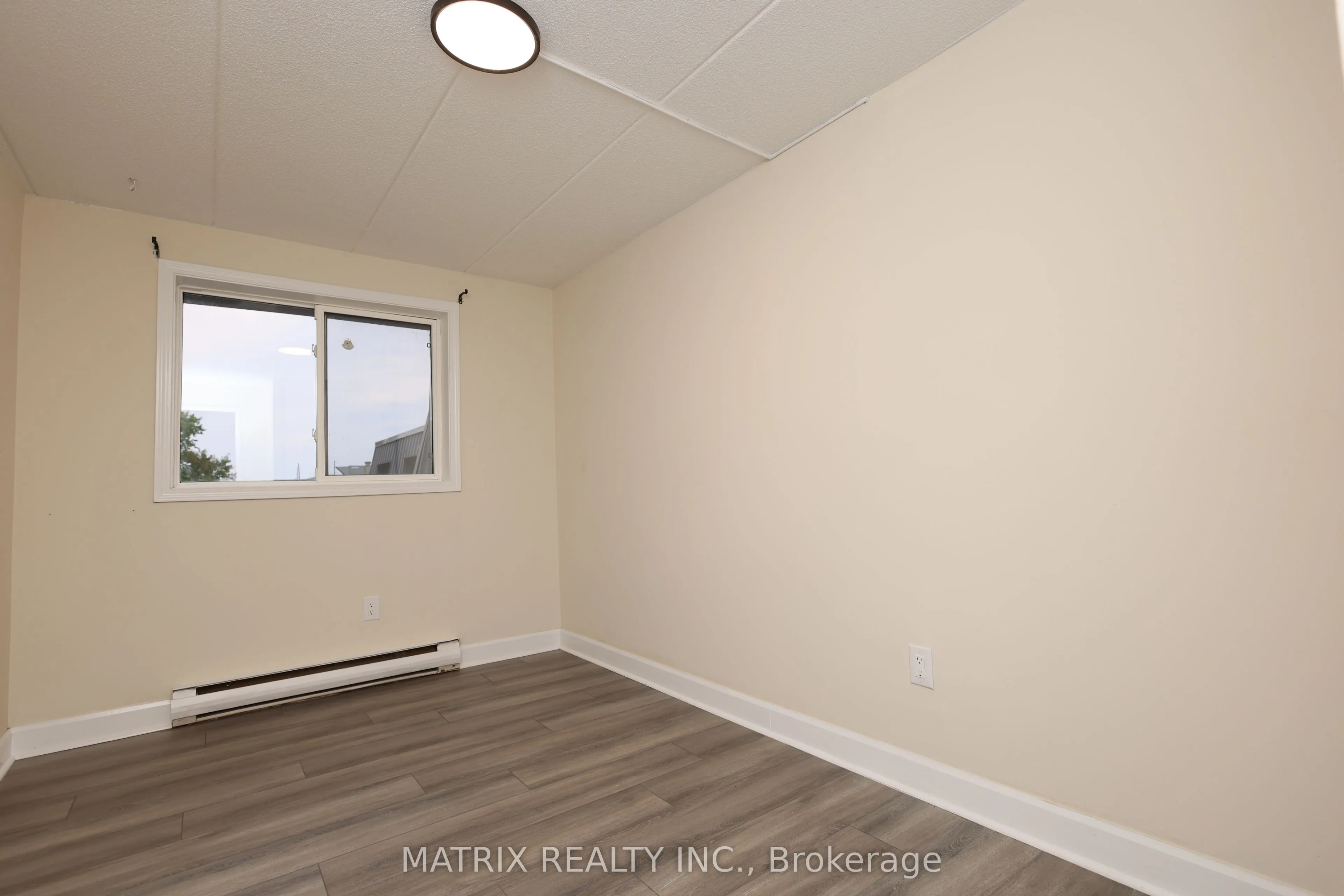 53 Taunton Road E #81