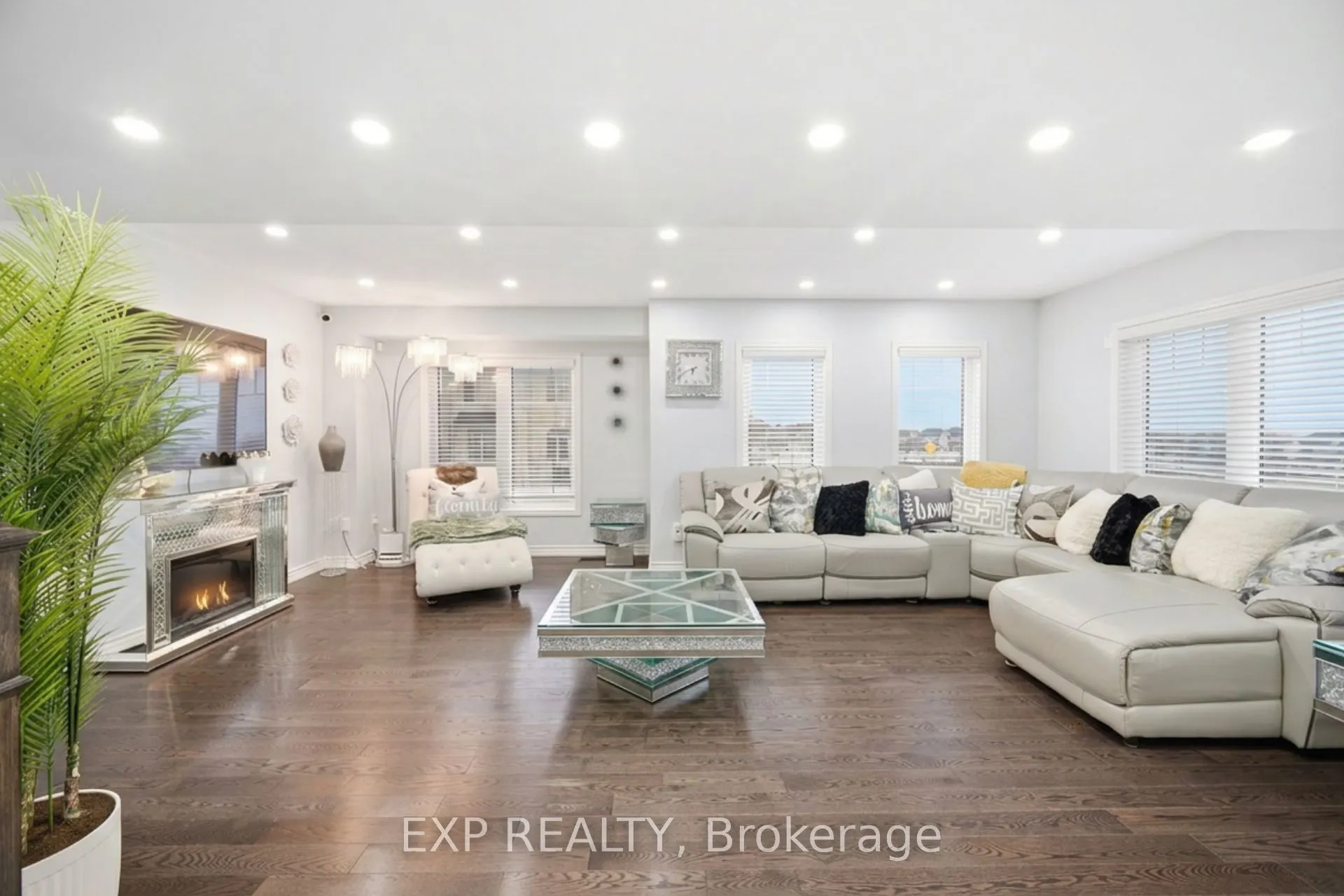 2 Camilleri Road