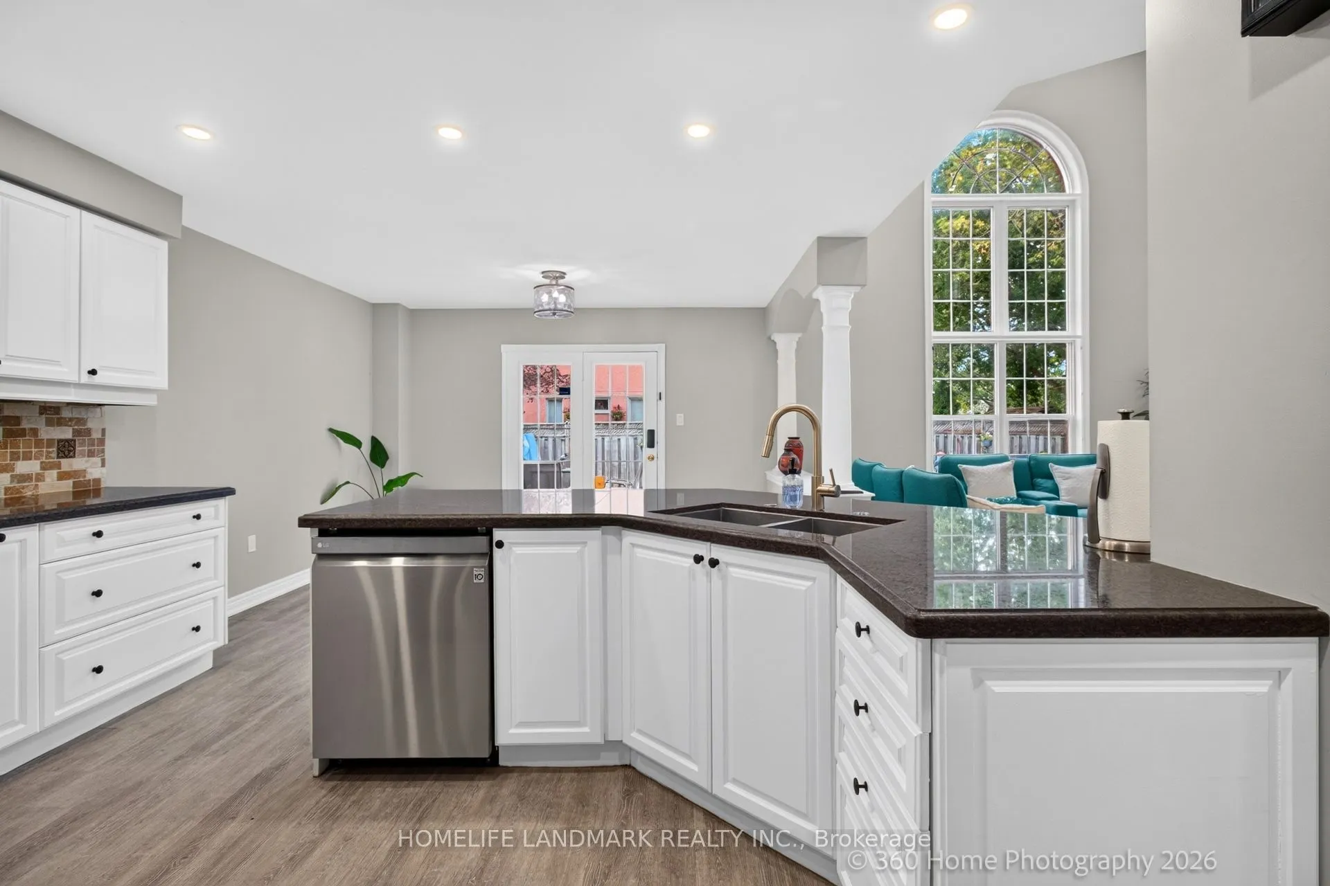 42 Blackfriar Avenue