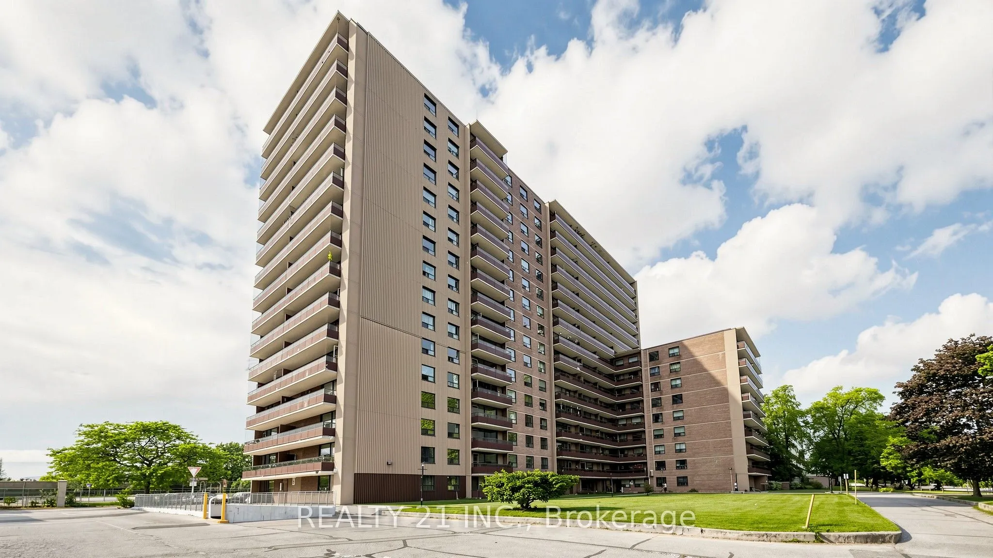 180 Markham Road #819
