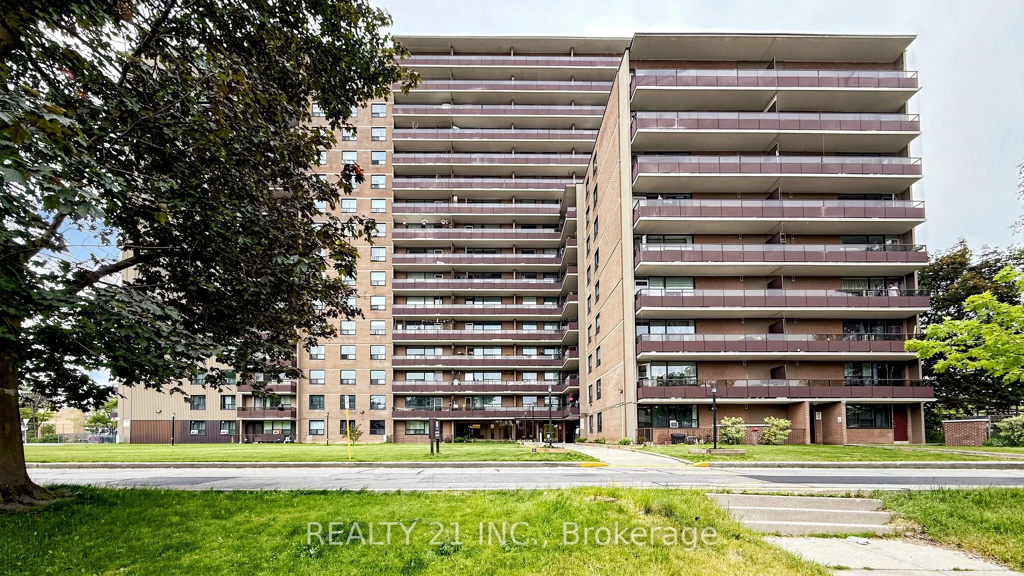 180 Markham Road #819