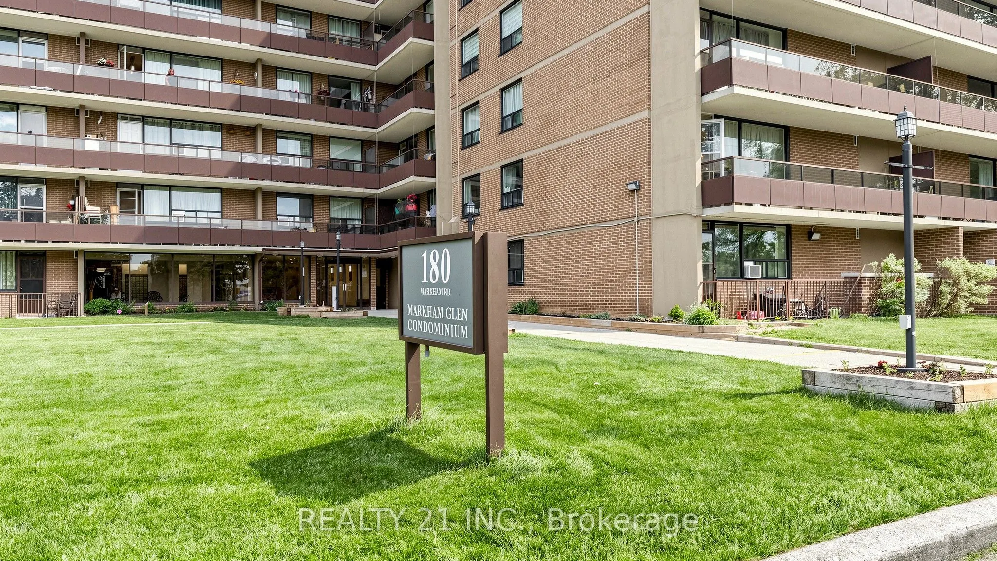 180 Markham Road #819