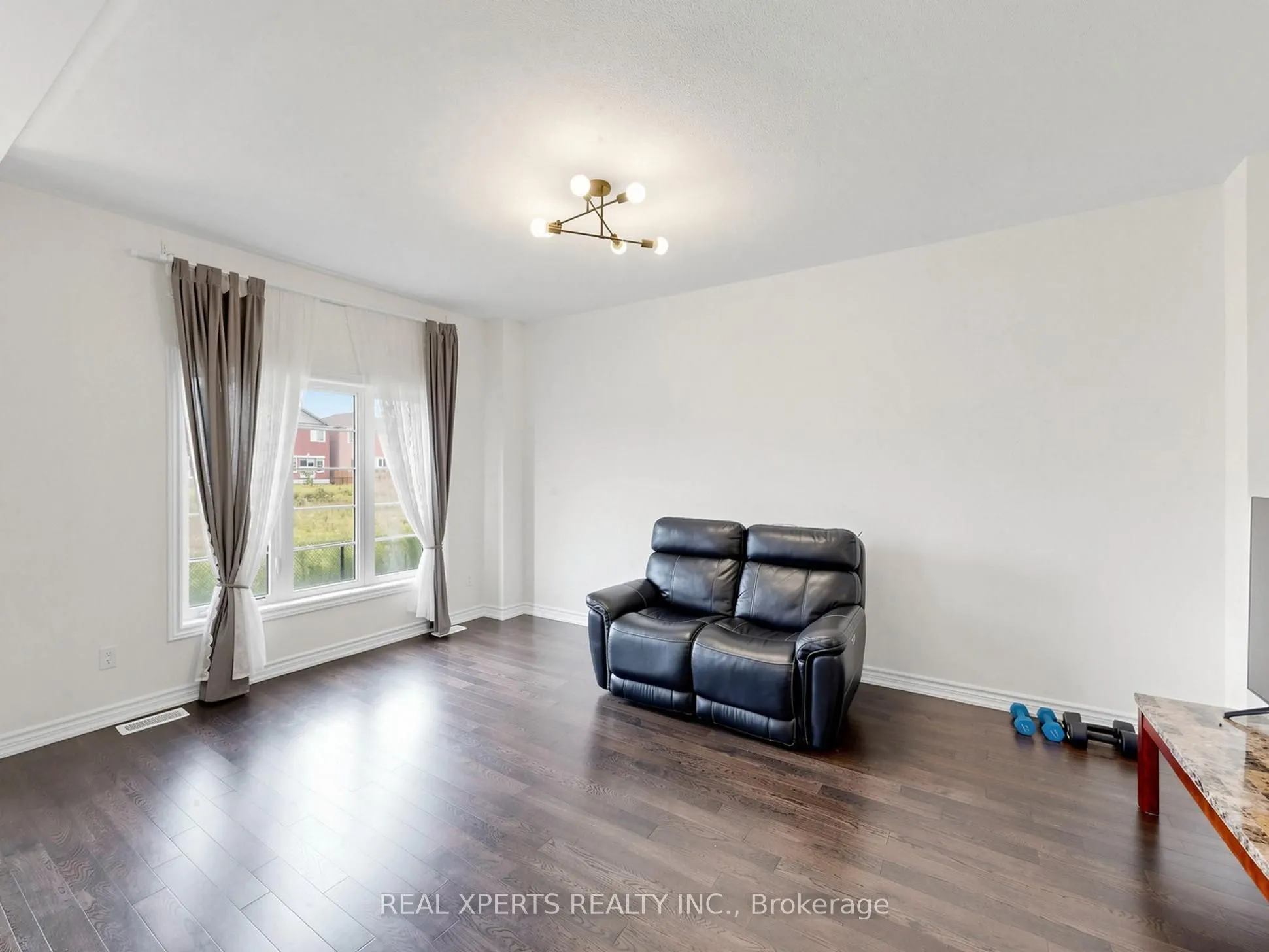 1129 Cameo Street