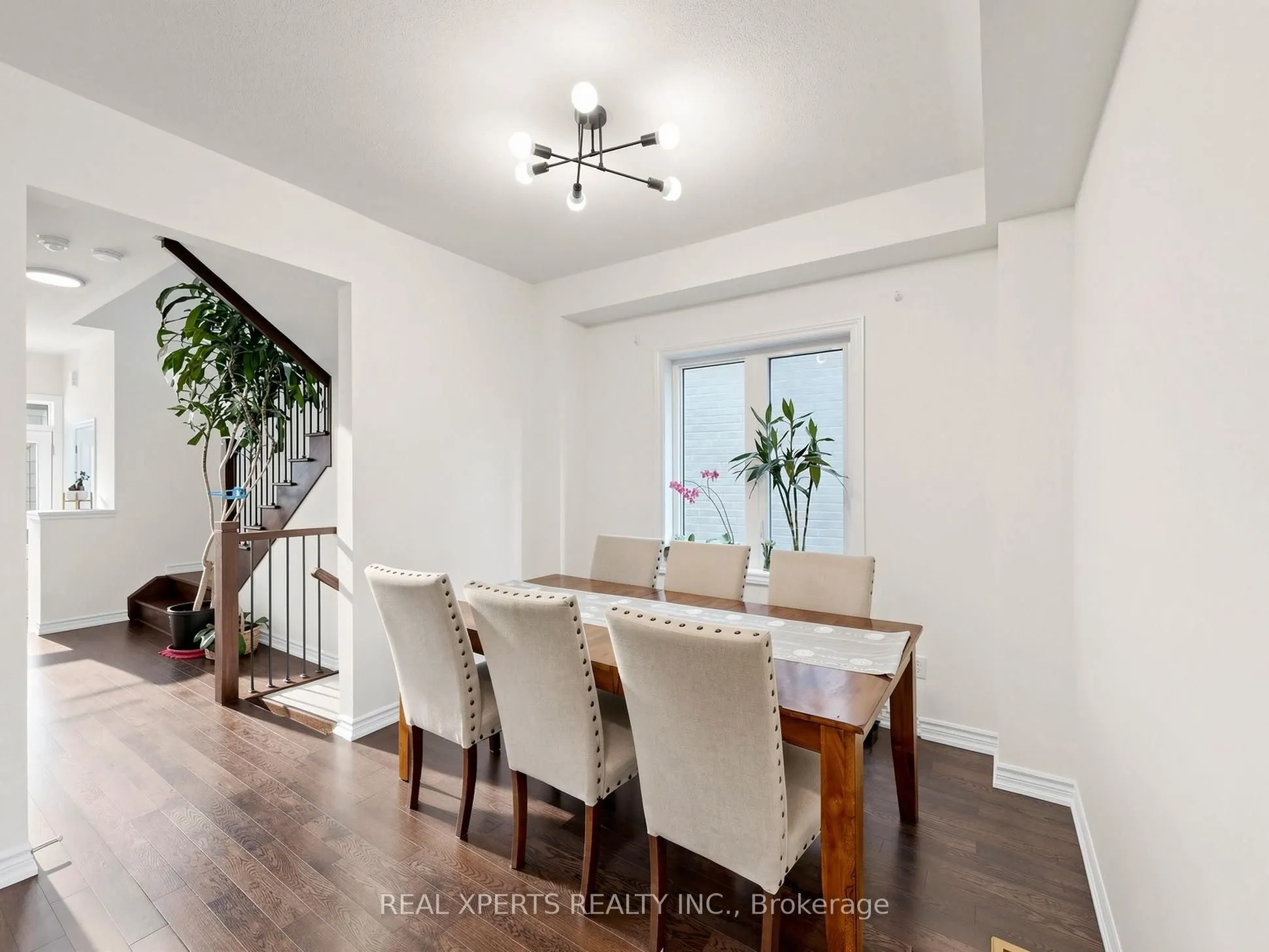1129 Cameo Street