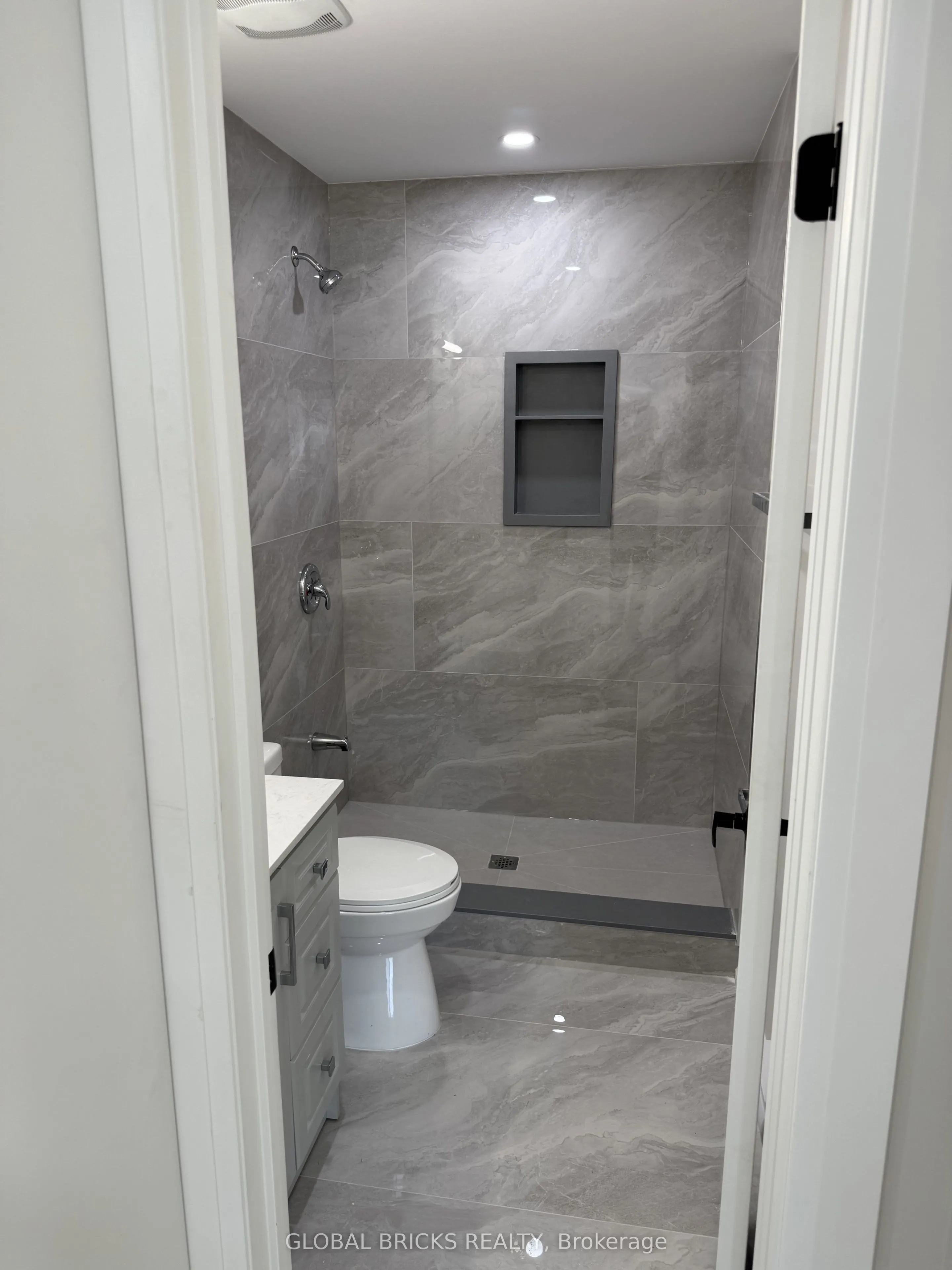 101 Minerva Avenue #Unit 3- Lower