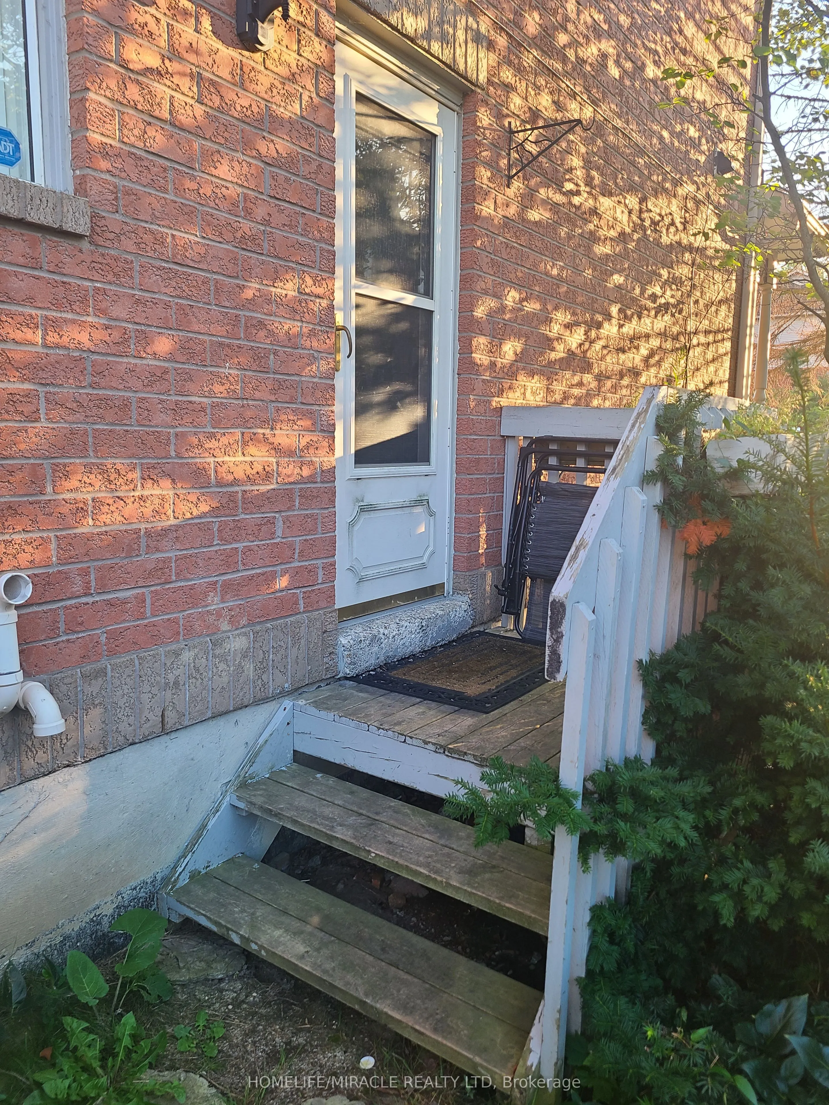 1867 Kingston Road #23 BSMT