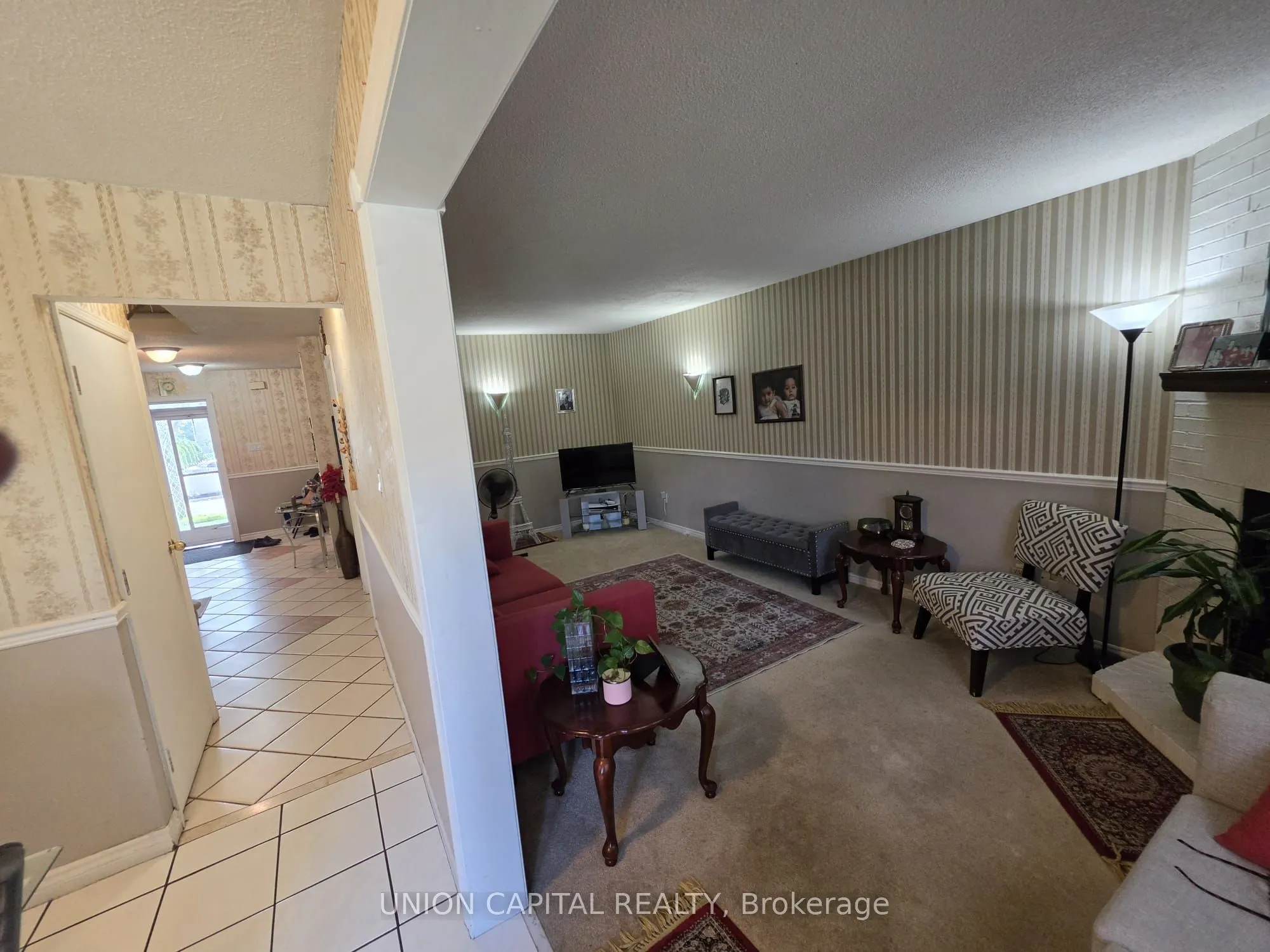 2363 Strathmore Crescent