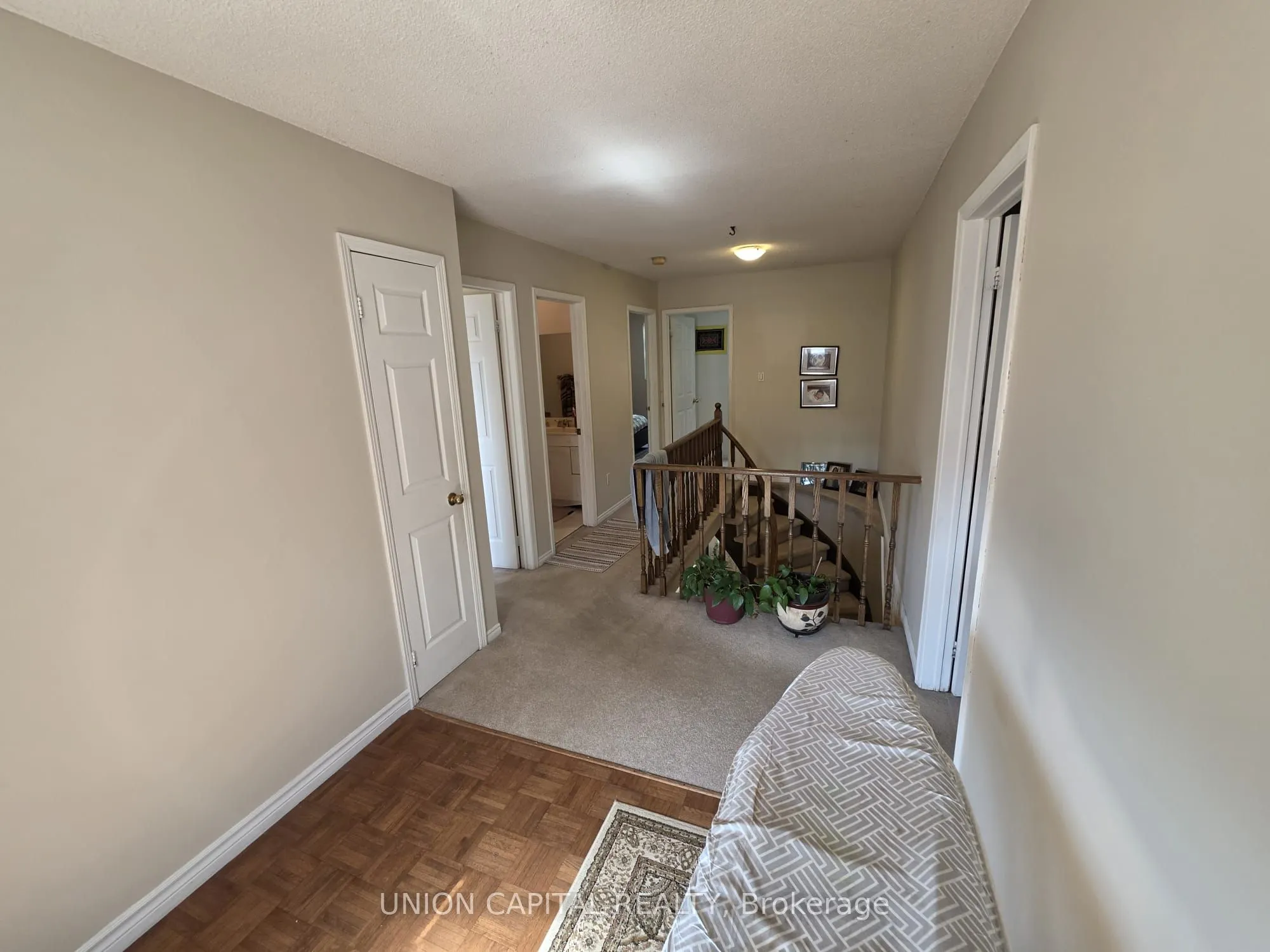 2363 Strathmore Crescent