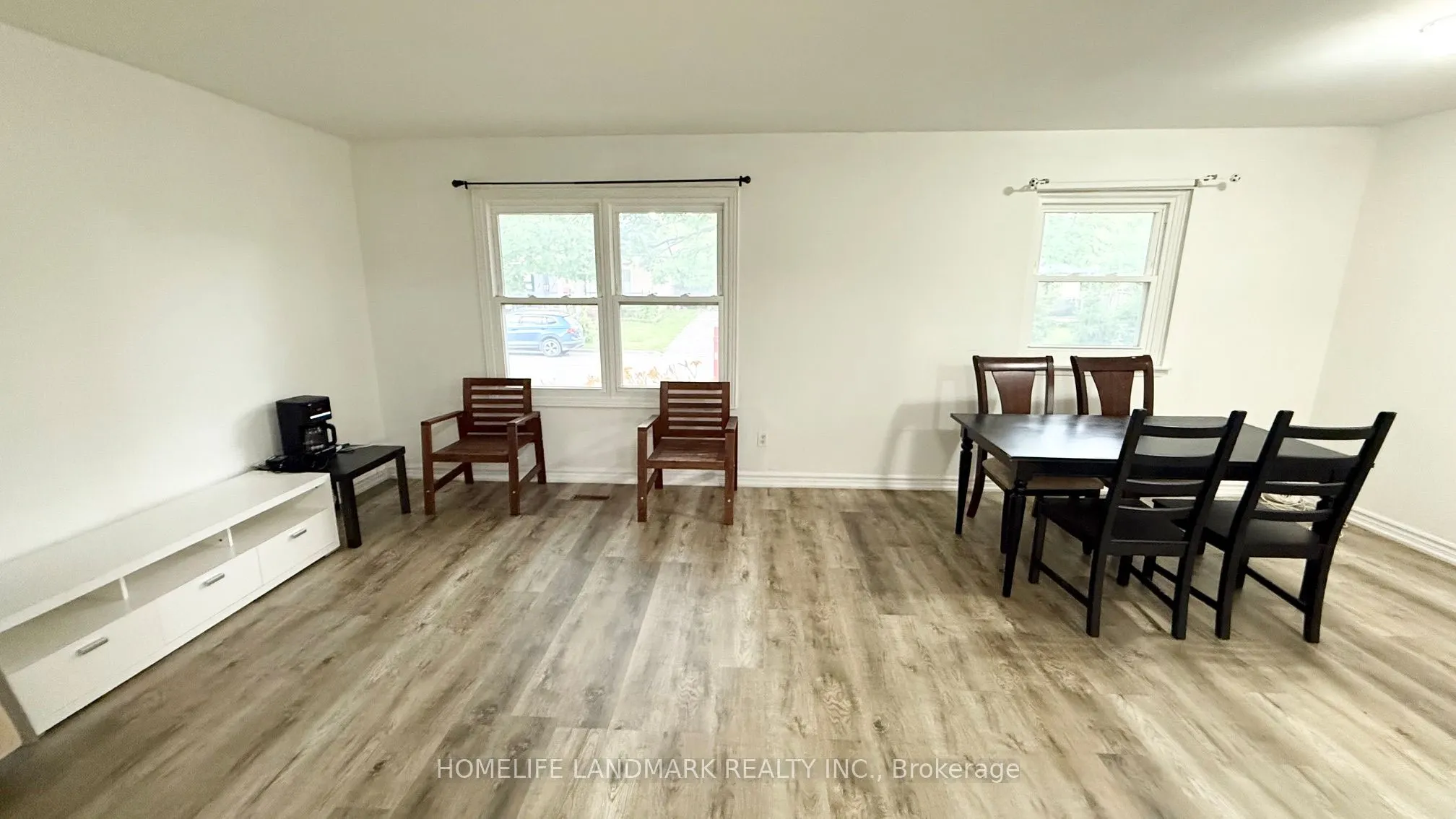81 United Square #Main Floor