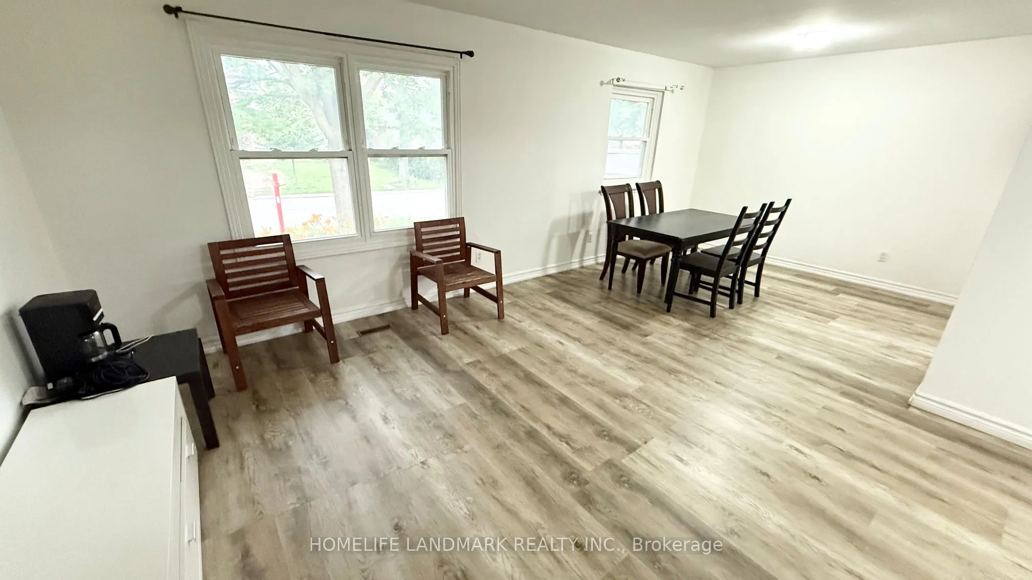 81 United Square #Main Floor
